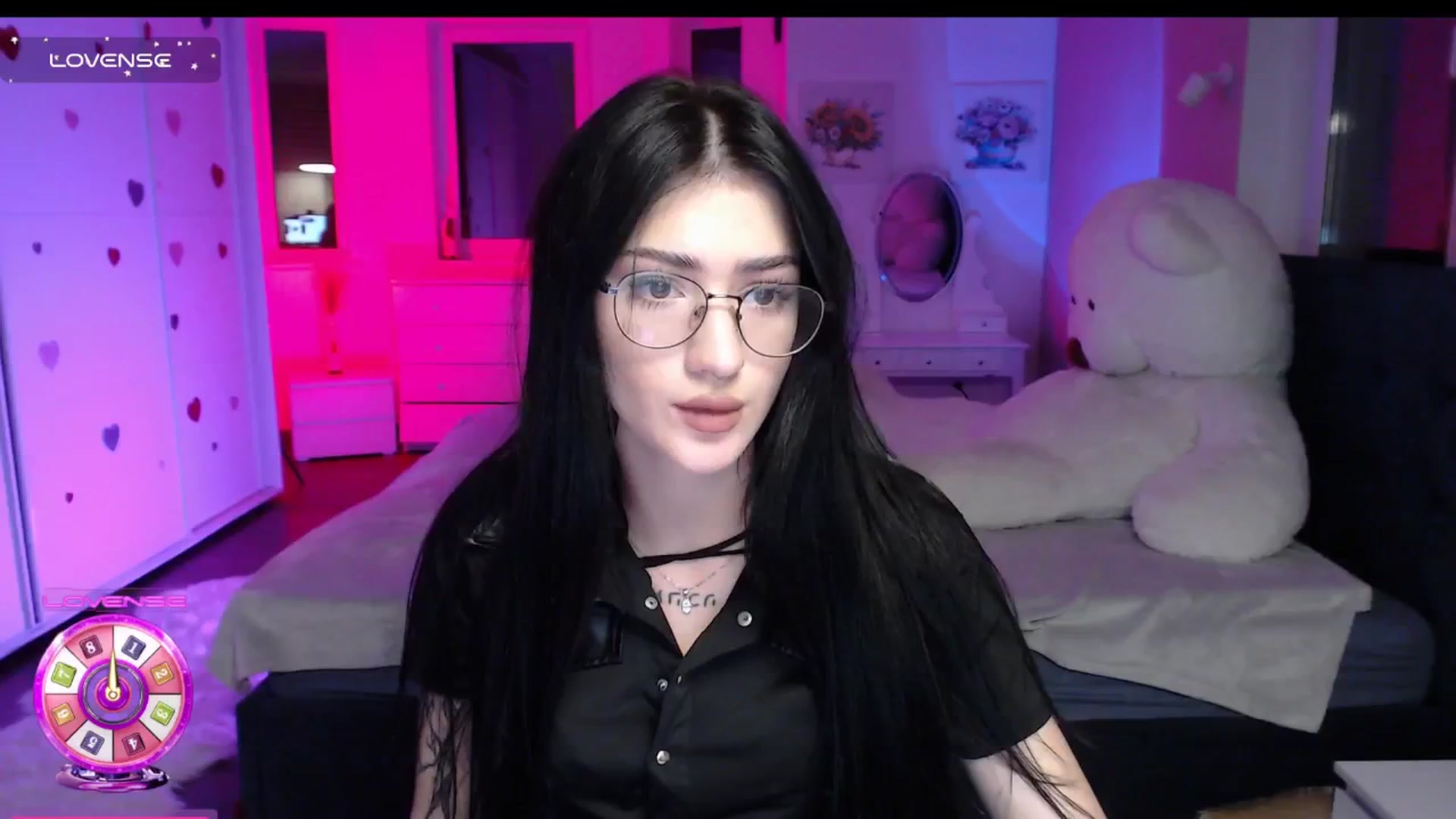 Gallery image thumbnail from Luness's myfreecams stream on, 11/08/2025, 11:57 image 18 of 20