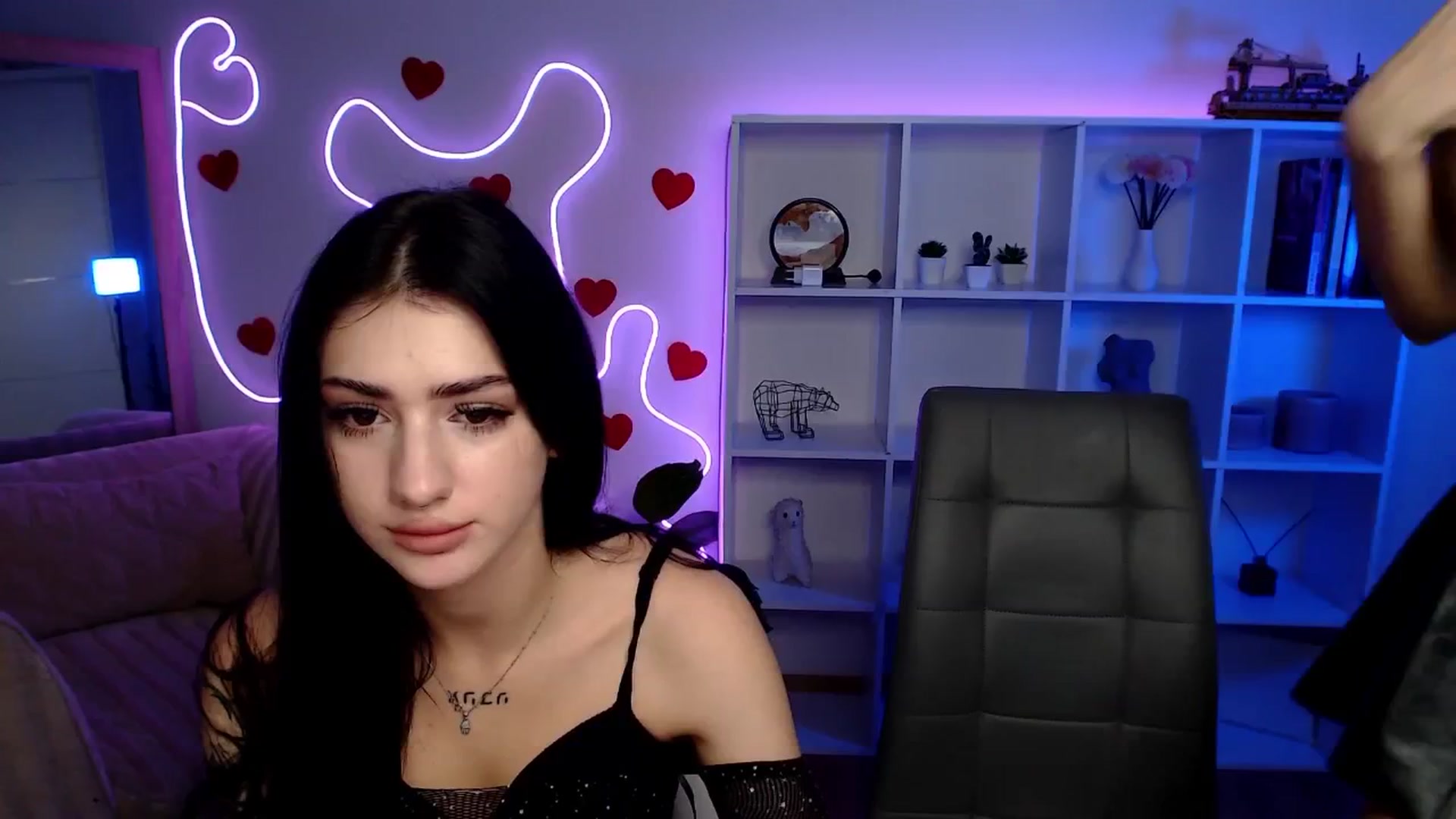 Gallery image thumbnail from Luness's myfreecams stream on, 11/16/2025, 13:06 image 12 of 20