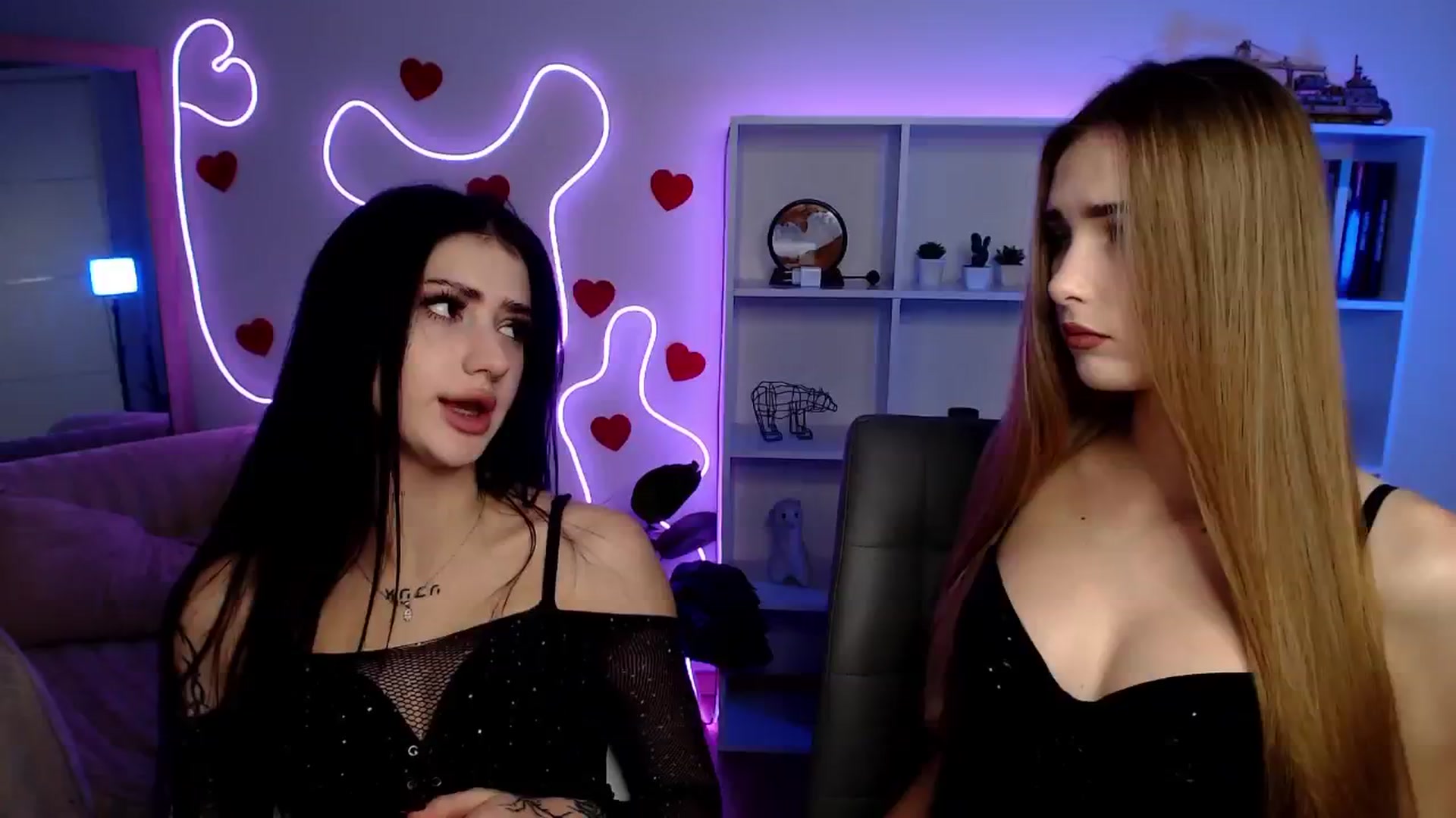 Gallery image thumbnail from Luness's myfreecams stream on, 11/16/2025, 14:07 image 18 of 20