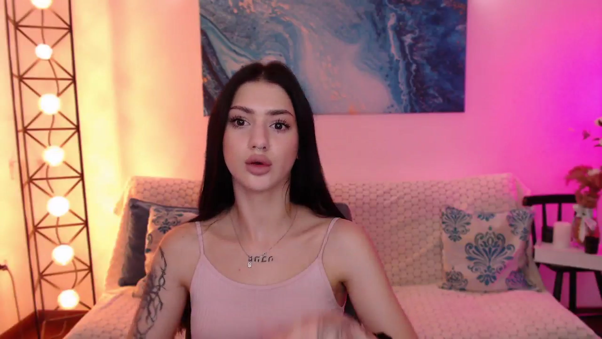 Gallery image thumbnail from Luness's myfreecams stream on, 11/19/2025, 11:09 image 12 of 20