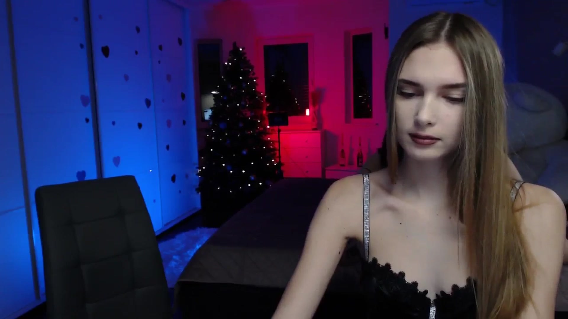 Gallery image thumbnail from Luness's myfreecams stream on, 12/25/2025, 11:36 image 4 of 20