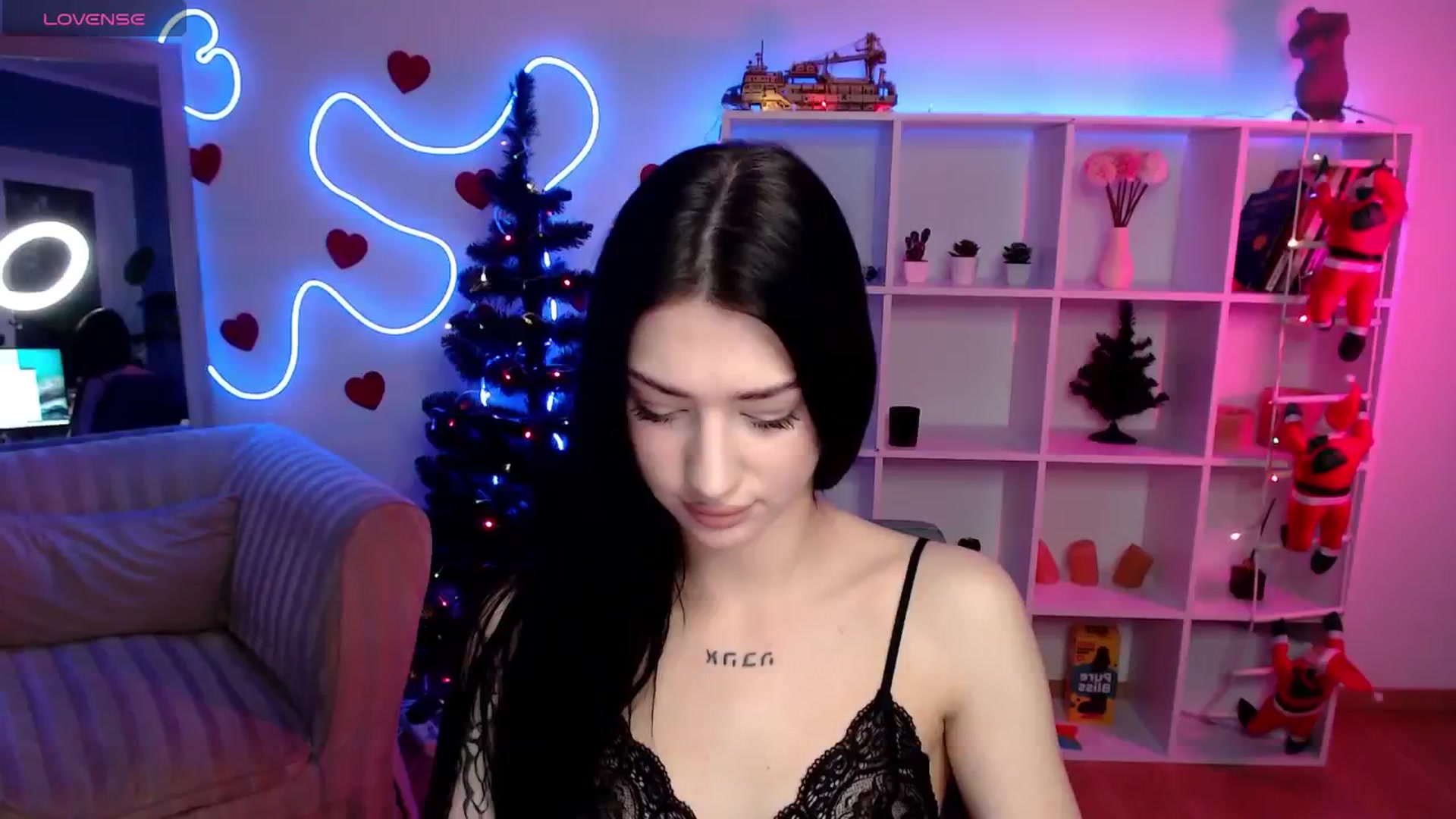 Gallery image thumbnail from Luness's myfreecams stream on, 12/27/2025, 11:05 image 13 of 20