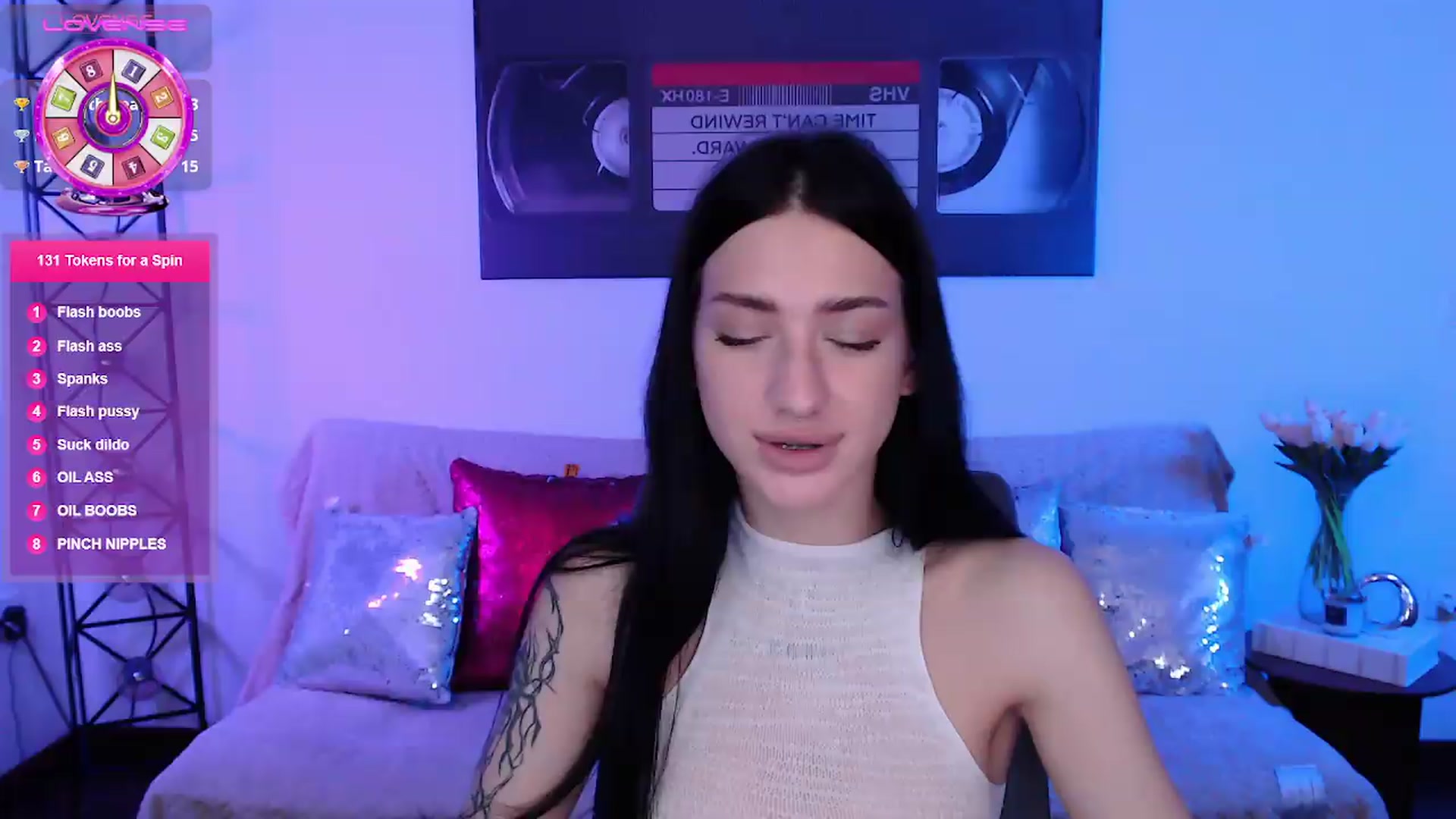 Gallery image thumbnail from Luness's myfreecams stream on, 06/08/2026, 21:55 image 15 of 20
