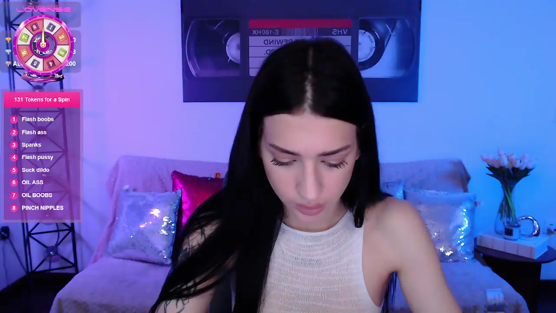 Gallery image thumbnail from Luness's myfreecams stream on, 06/08/2026, 23:56 image 9 of 20