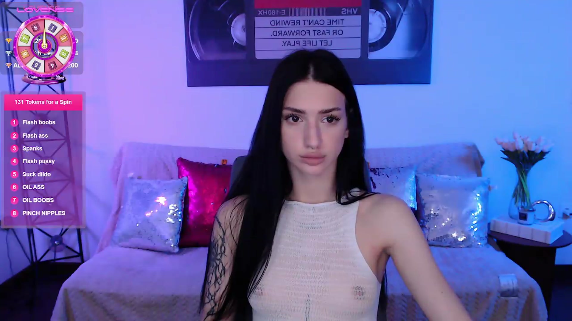 Gallery image thumbnail from Luness's myfreecams stream on, 06/08/2026, 23:56 image 17 of 20