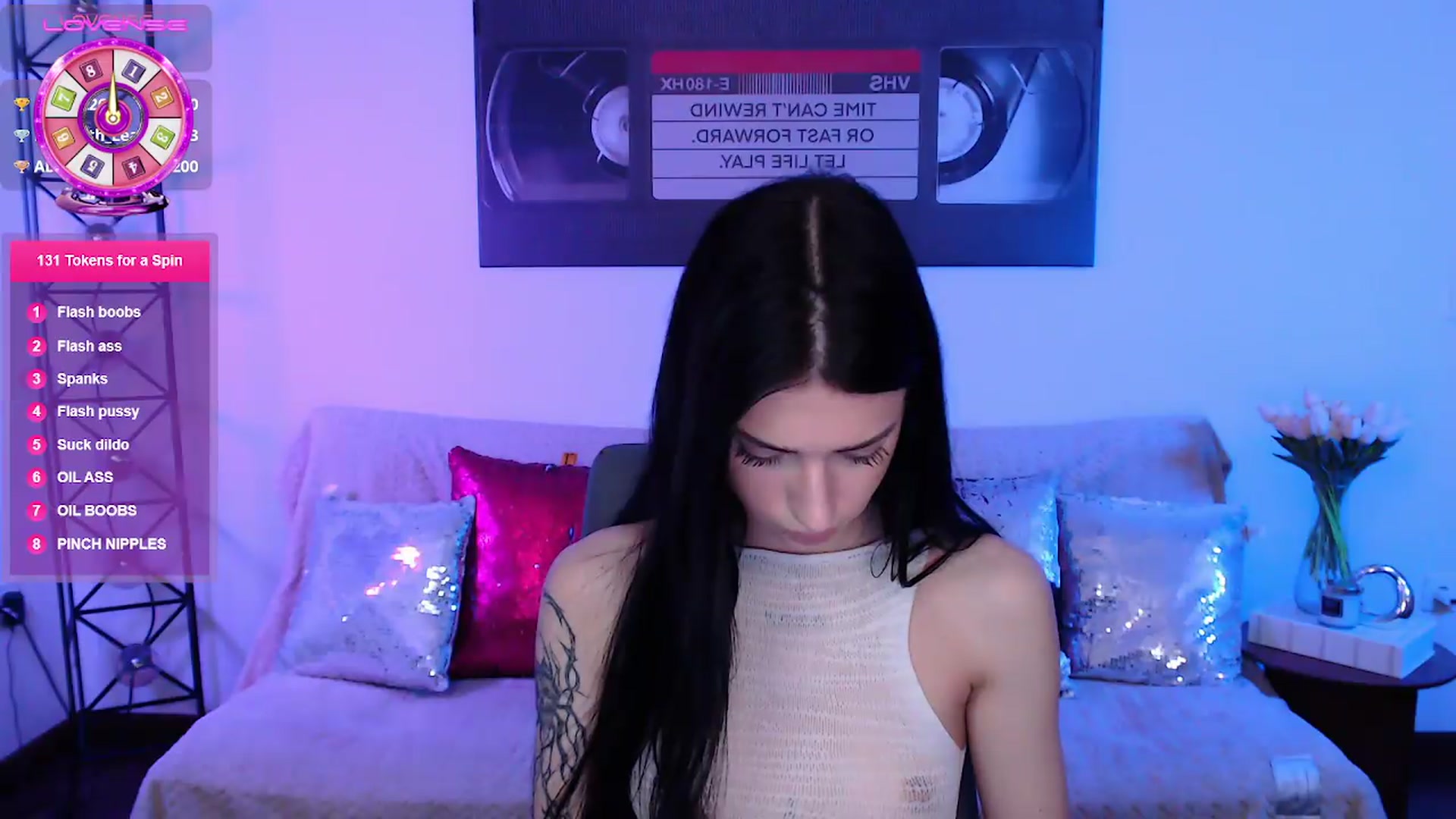 Gallery image thumbnail from Luness's myfreecams stream on, 06/08/2026, 23:56 image 5 of 20