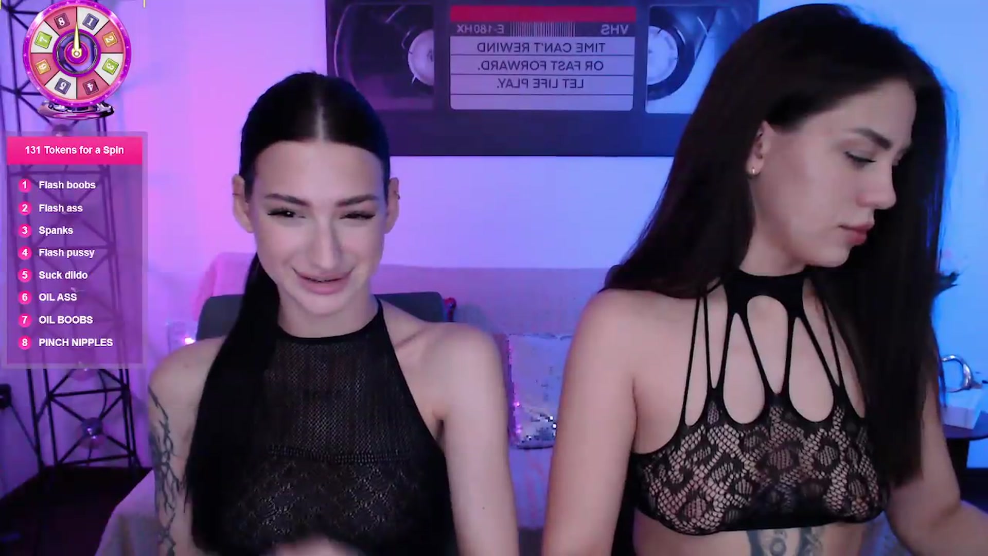 Gallery image thumbnail from Luness's myfreecams stream on, 06/19/2026, 10:56 image 19 of 20