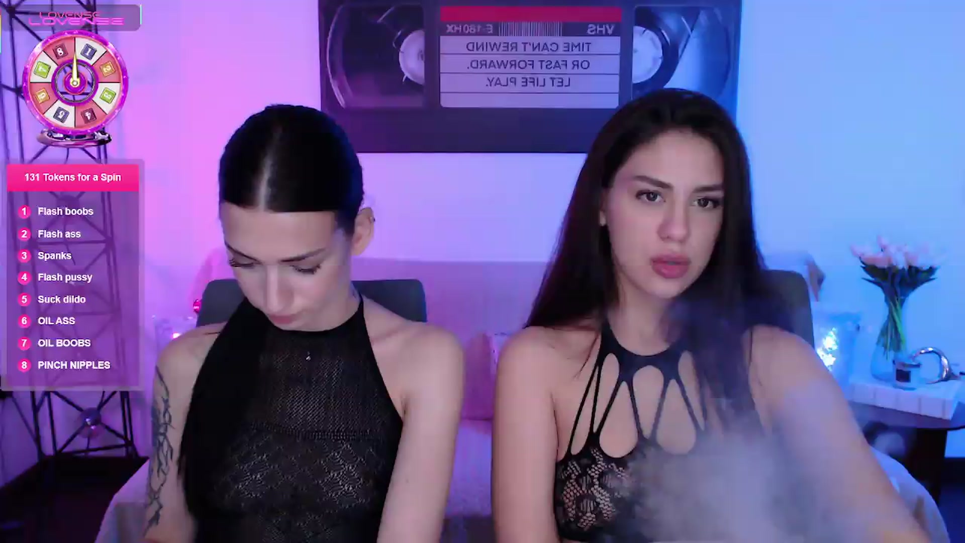 Gallery image thumbnail from Luness's myfreecams stream on, 06/19/2026, 12:00 image 9 of 20