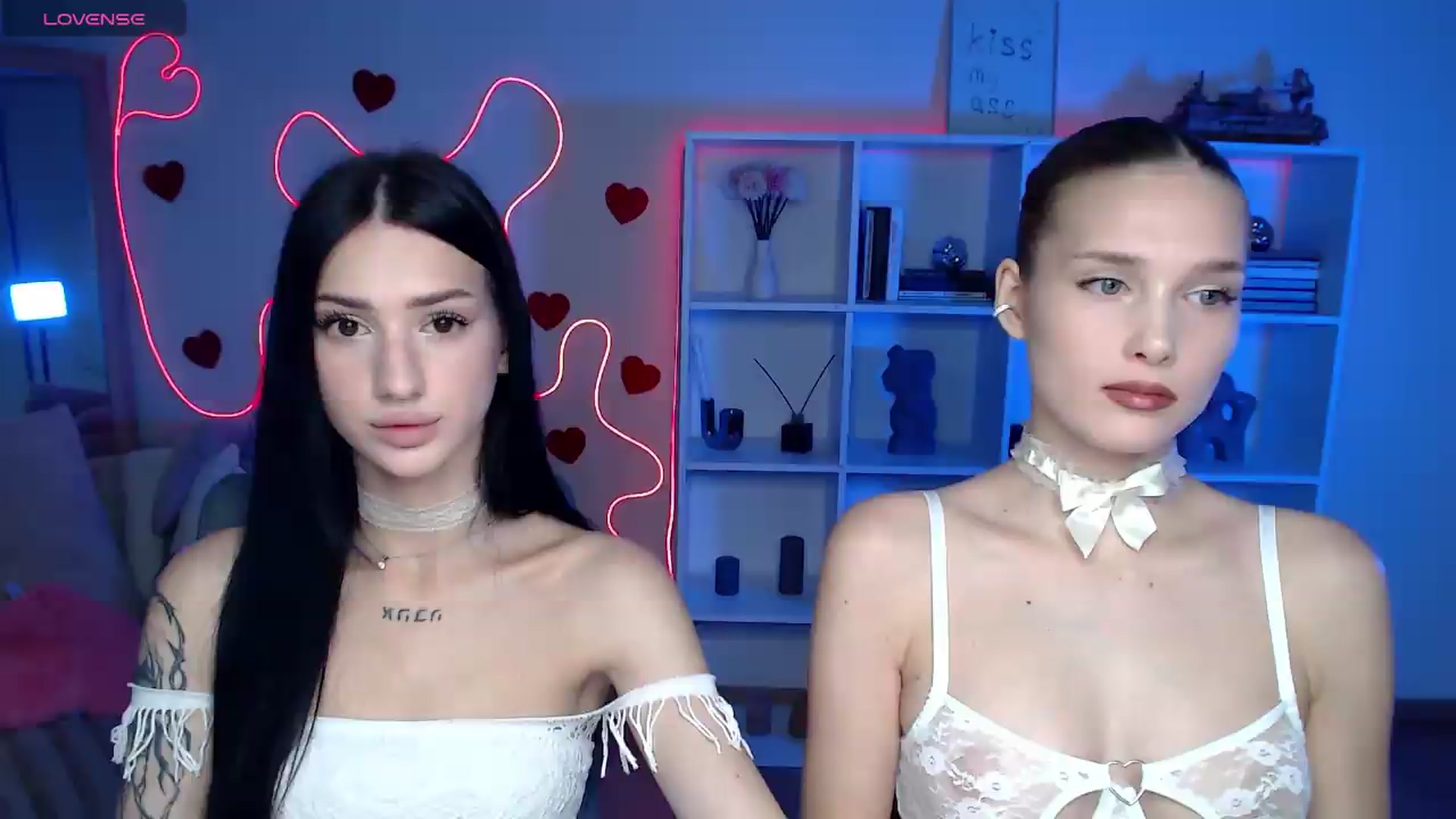 Gallery image thumbnail from Luness's myfreecams stream on, 06/27/2026, 09:59 image 19 of 20