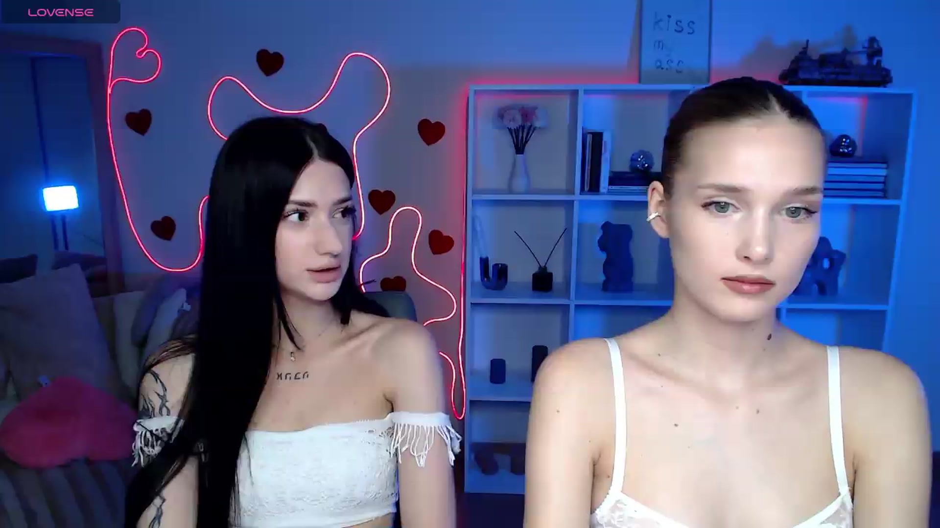 Gallery image thumbnail from Luness's myfreecams stream on, 06/27/2026, 11:47 image 1 of 20