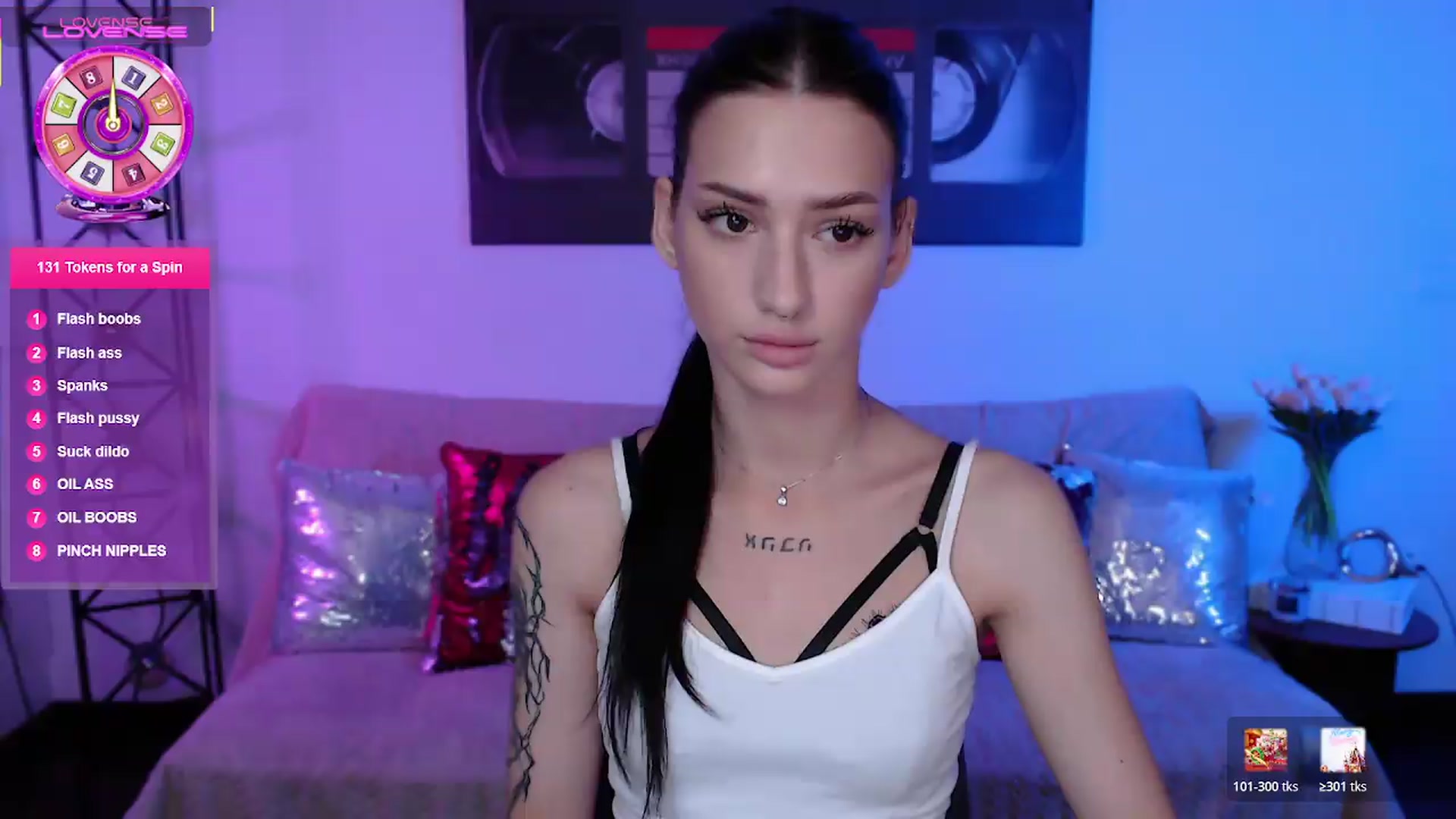 Gallery image thumbnail from Luness's myfreecams stream on, 06/29/2026, 10:17 image 7 of 20