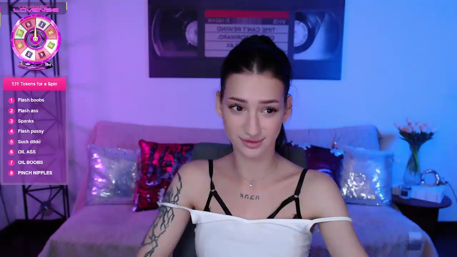 Gallery image thumbnail from Luness's myfreecams stream on, 06/29/2026, 11:31 image 4 of 20