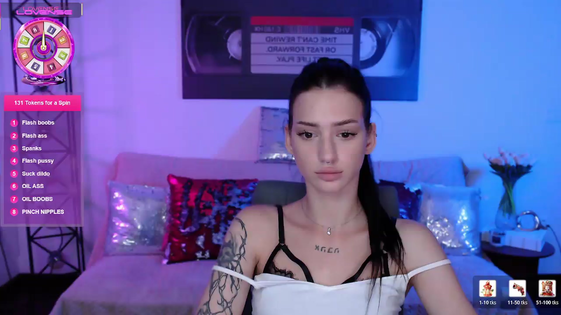 Gallery image thumbnail from Luness's myfreecams stream on, 06/29/2026, 14:40 image 18 of 20