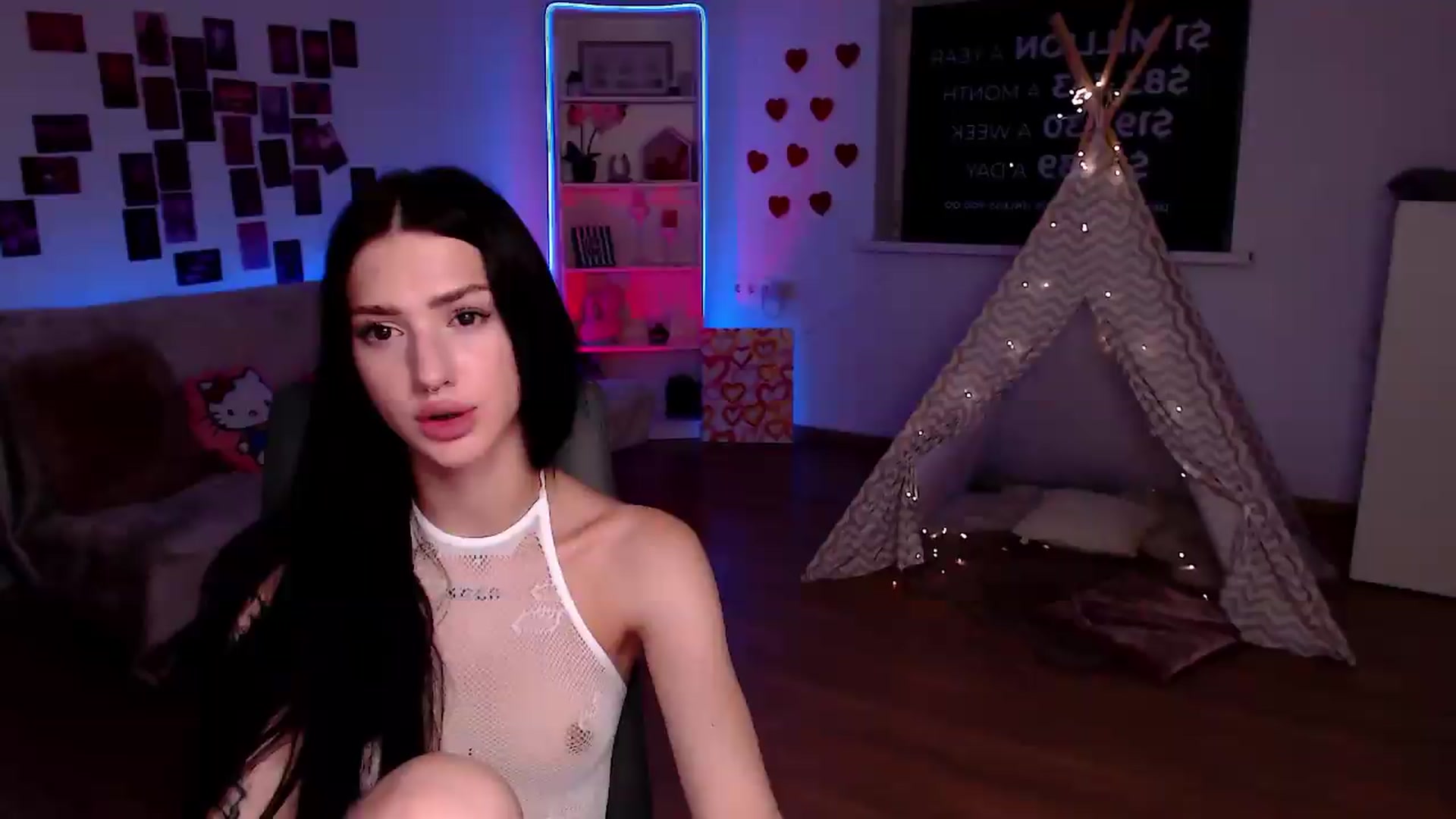 Gallery image thumbnail from Luness's myfreecams stream on, 07/01/2026, 24:27 image 17 of 20