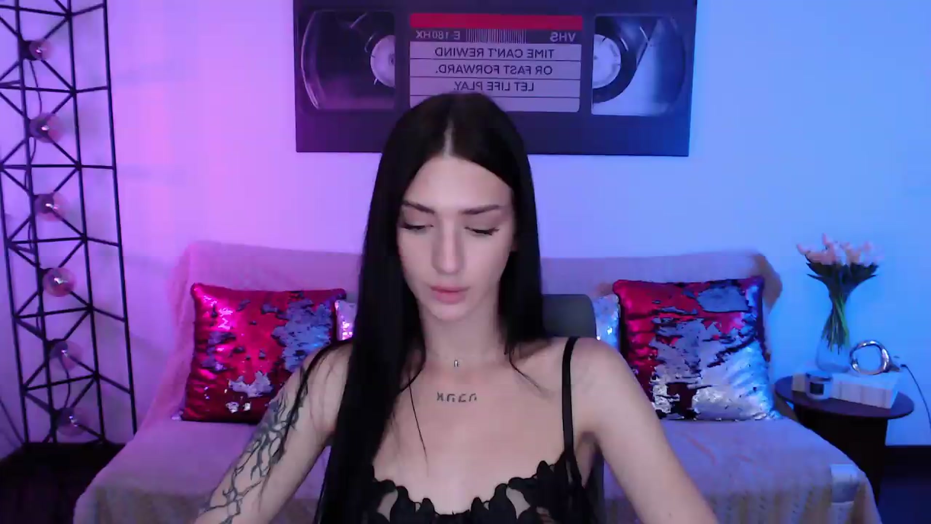 Gallery image thumbnail from Luness's myfreecams stream on, 07/09/2026, 01:26 image 12 of 20