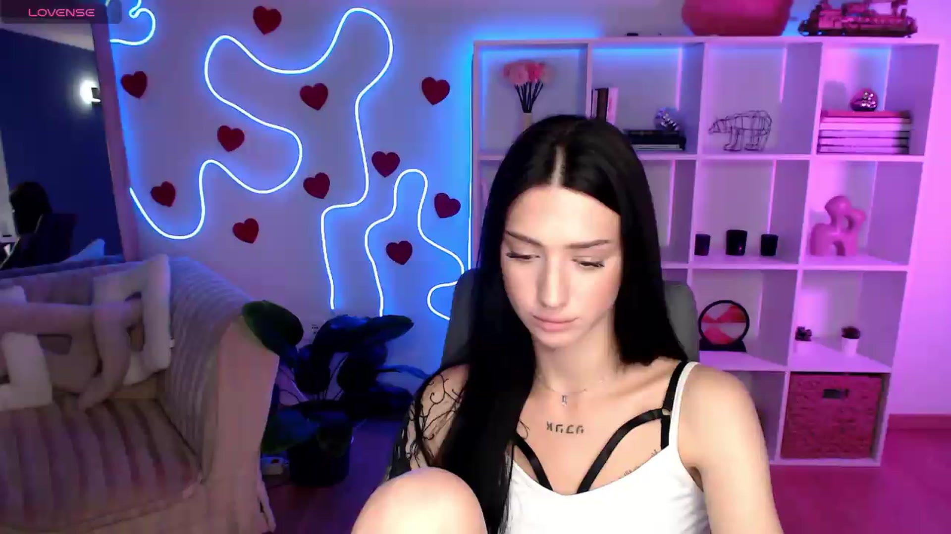 Gallery image thumbnail from Luness's myfreecams stream on, 07/28/2026, 01:28 image 12 of 20