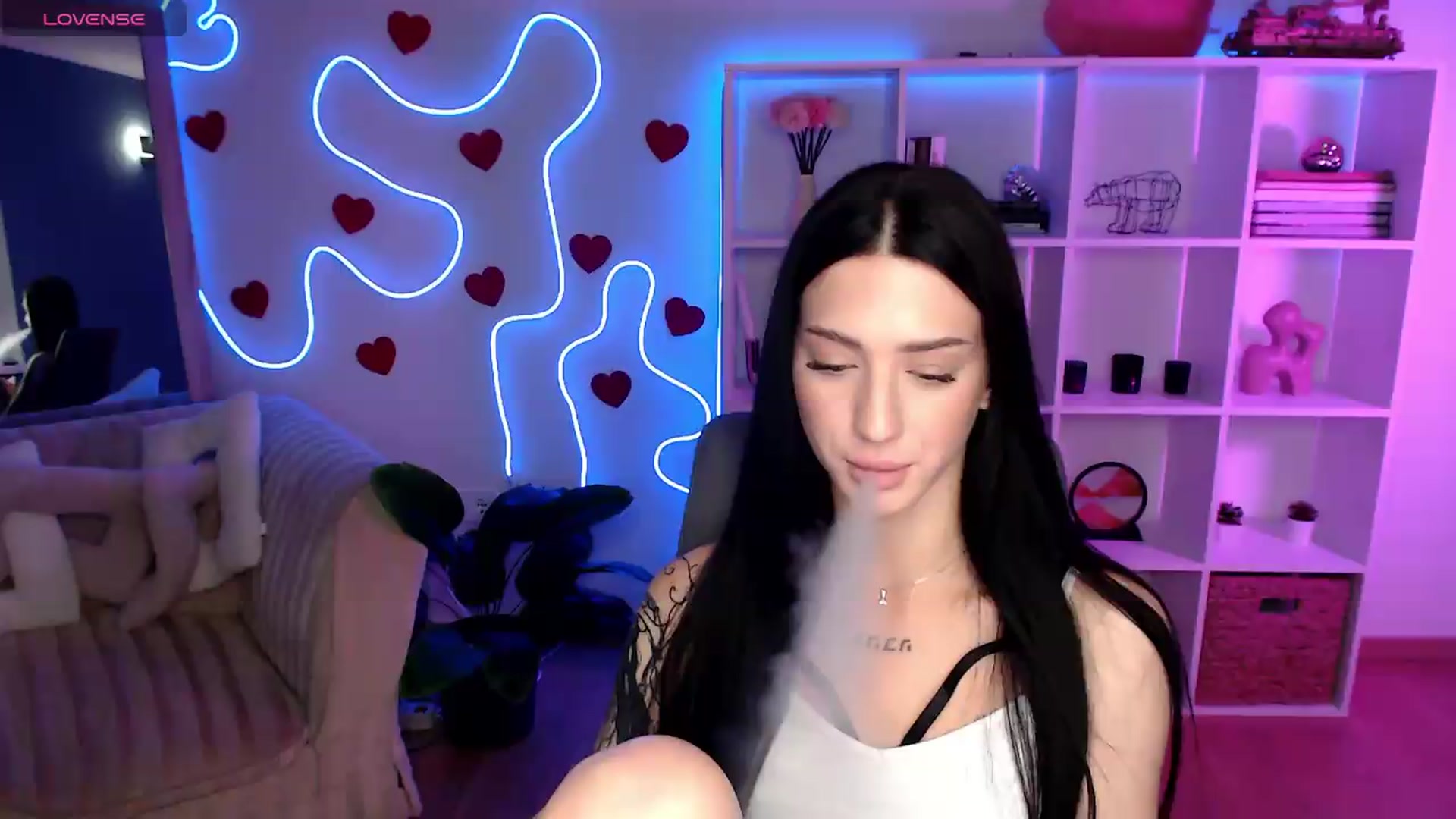 Gallery image thumbnail from Luness's myfreecams stream on, 07/28/2026, 01:28 image 7 of 20
