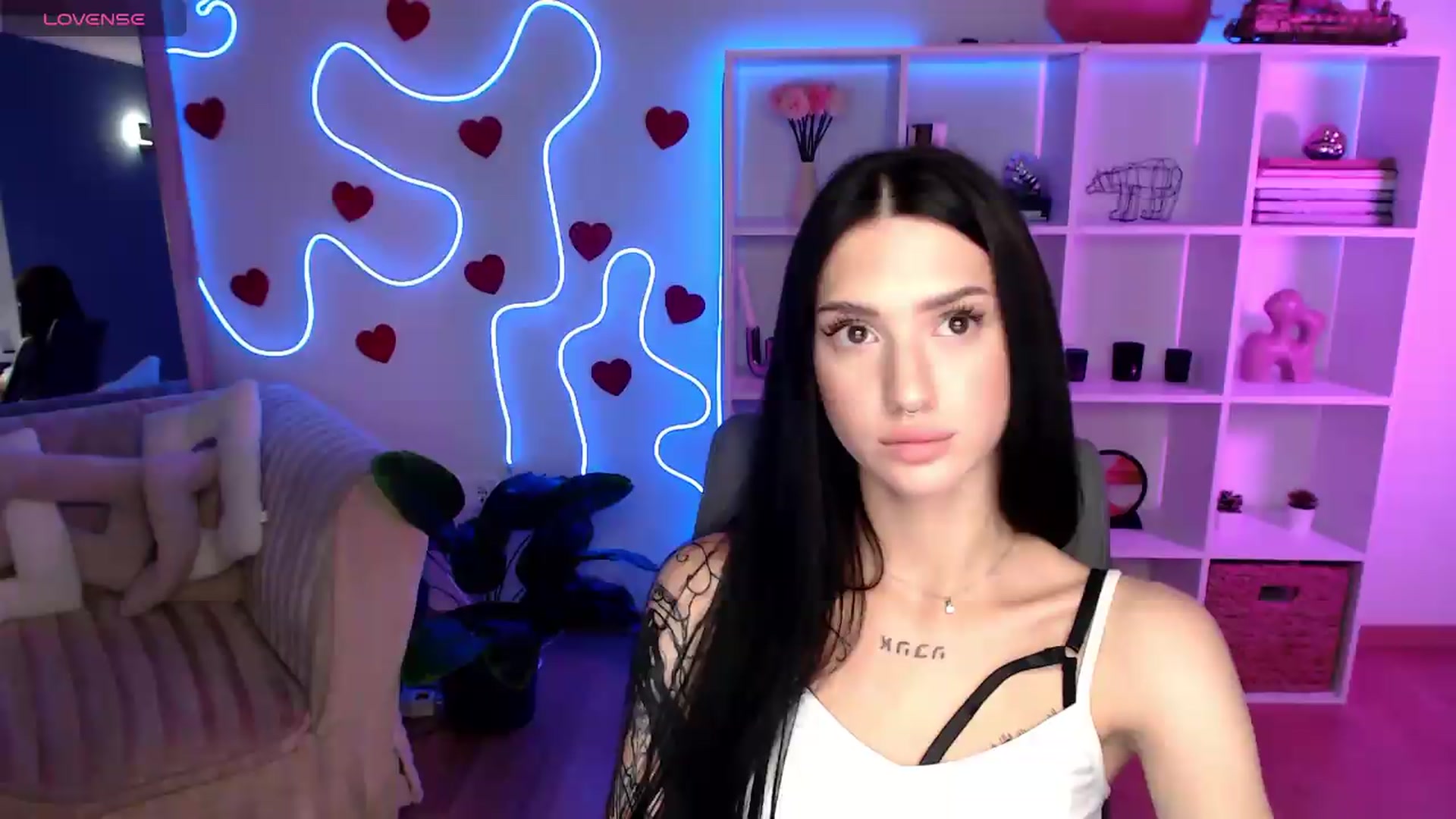 Gallery image thumbnail from Luness's myfreecams stream on, 07/28/2026, 01:28 image 18 of 20