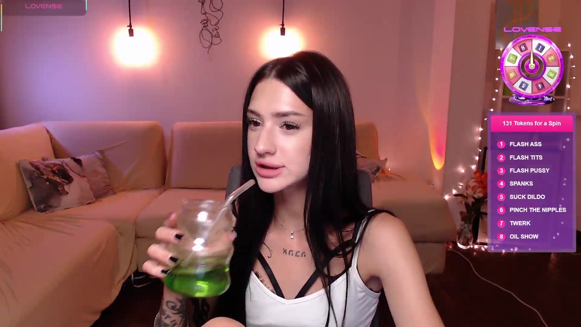 Gallery image thumbnail from Luness's myfreecams stream on, 08/26/2026, 24:15 image 17 of 20