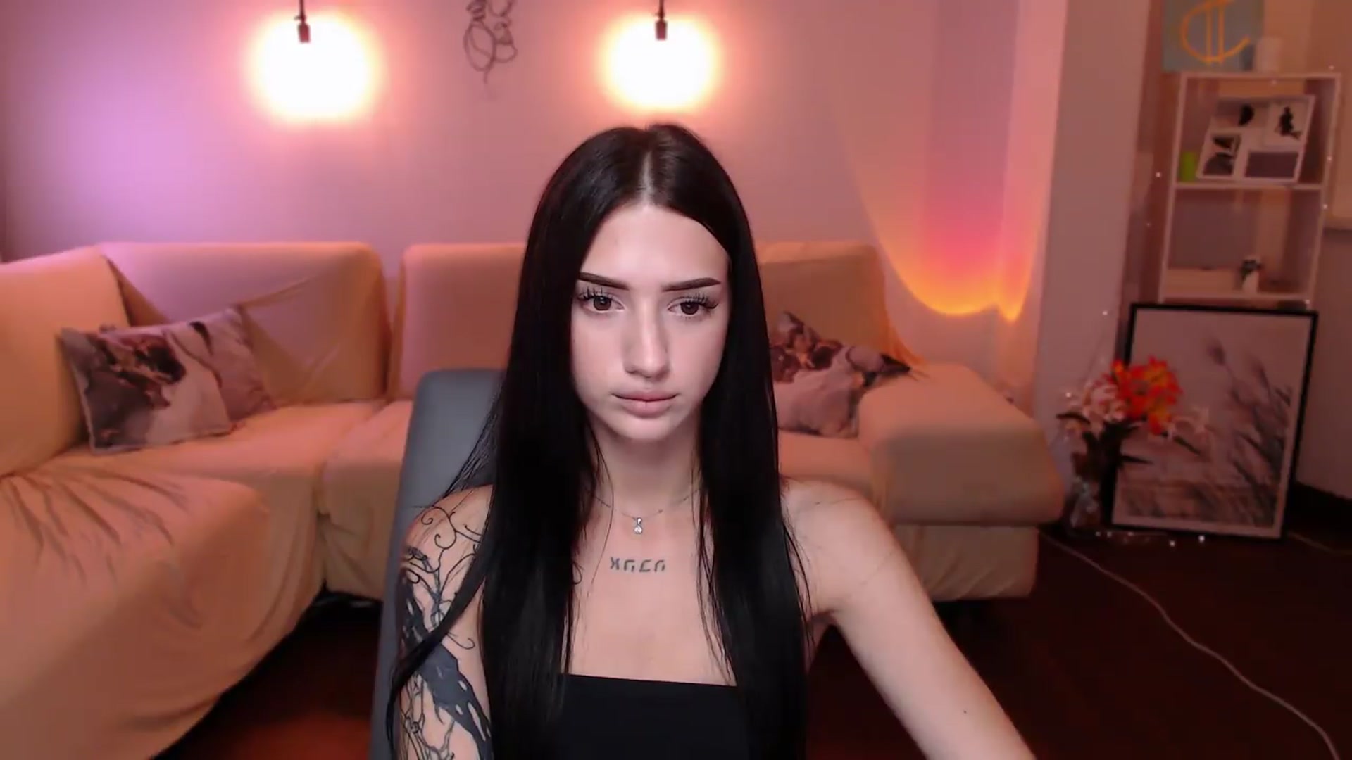 Gallery image thumbnail from Luness's myfreecams stream on, 08/30/2026, 02:12 image 17 of 20