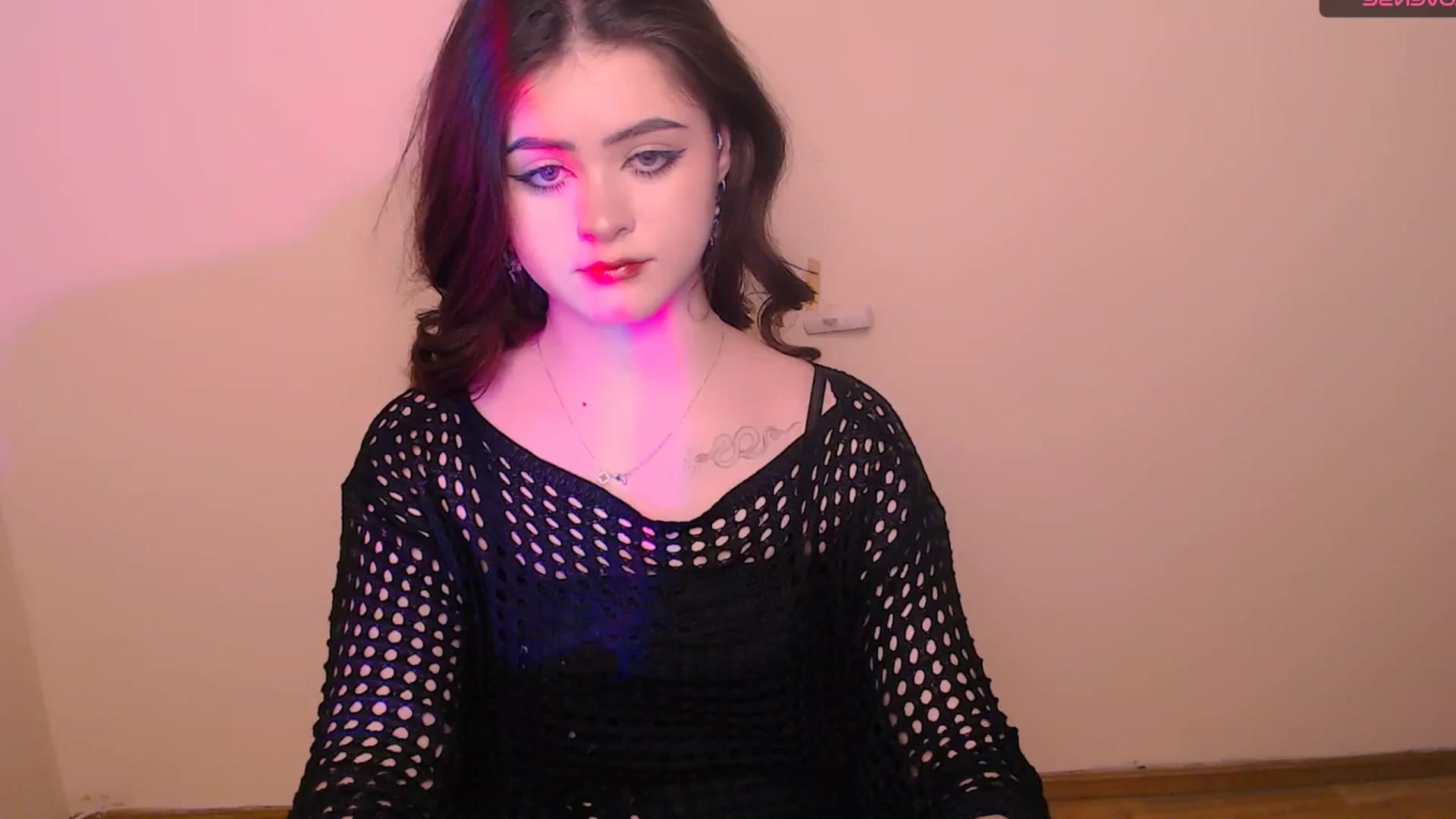 Gallery image thumbnail from LunnaBelle's myfreecams stream on, 03/01/2026, 01:37 image 15 of 20