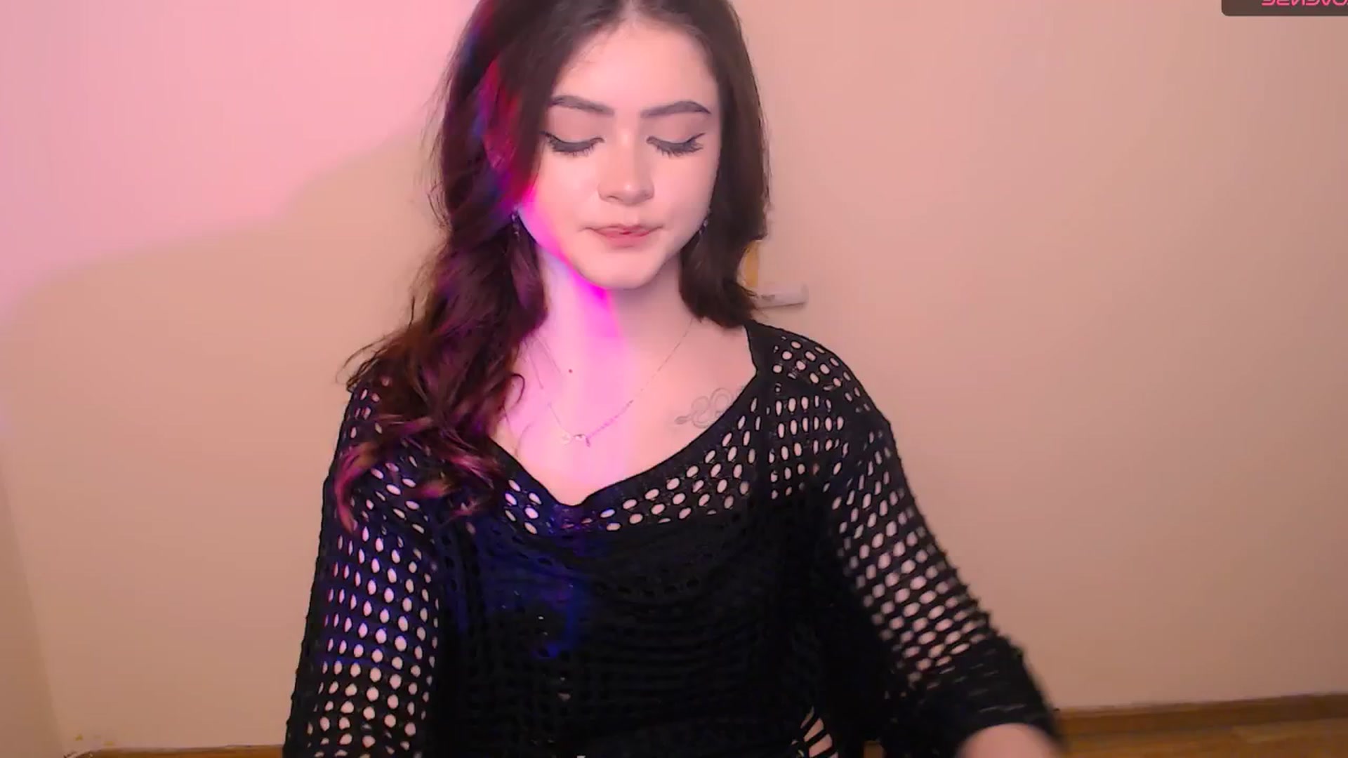 Gallery image thumbnail from LunnaBelle's myfreecams stream on, 03/01/2026, 01:37 image 5 of 20