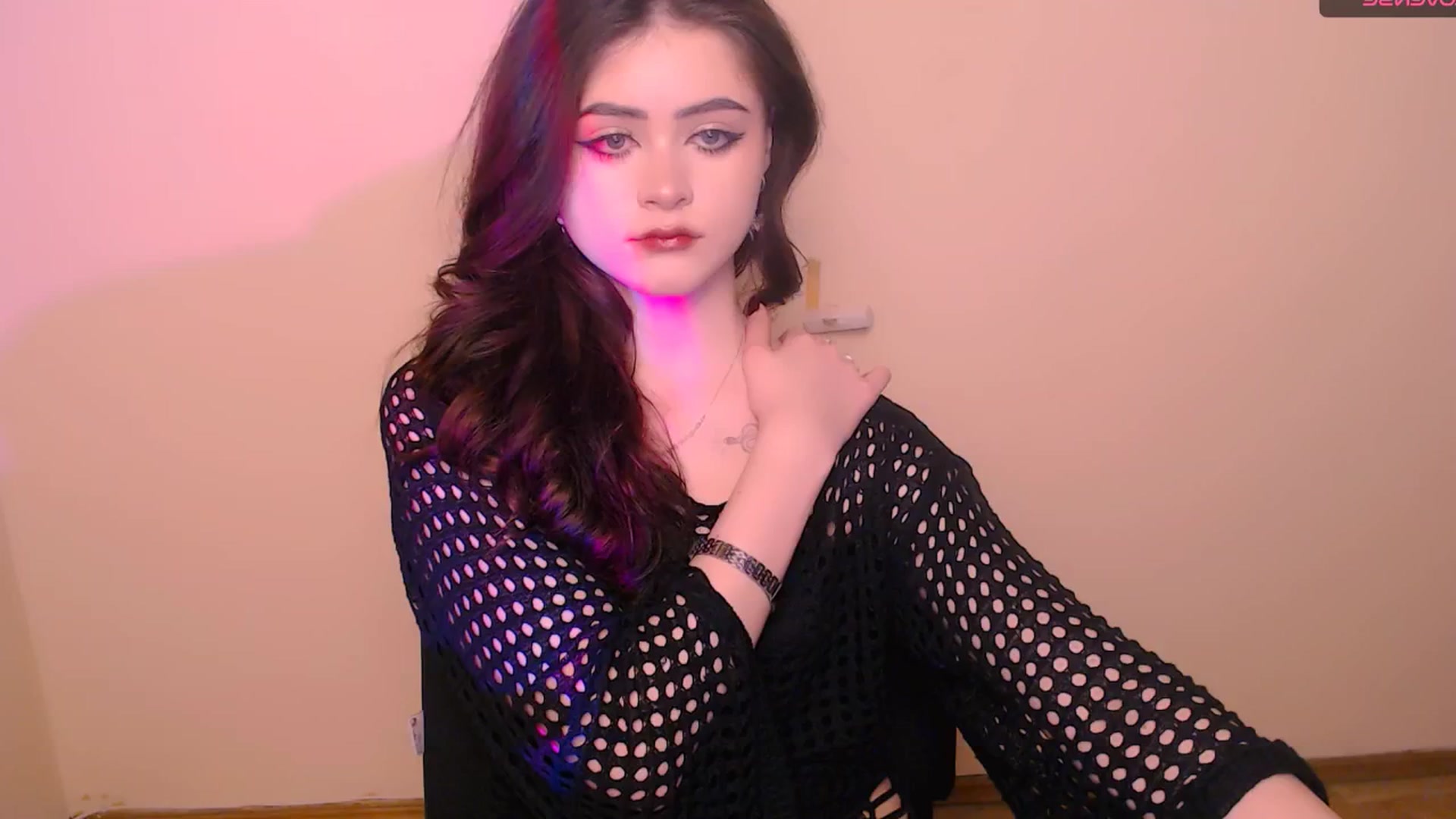 Gallery image thumbnail from LunnaBelle's myfreecams stream on, 03/01/2026, 01:37 image 13 of 20