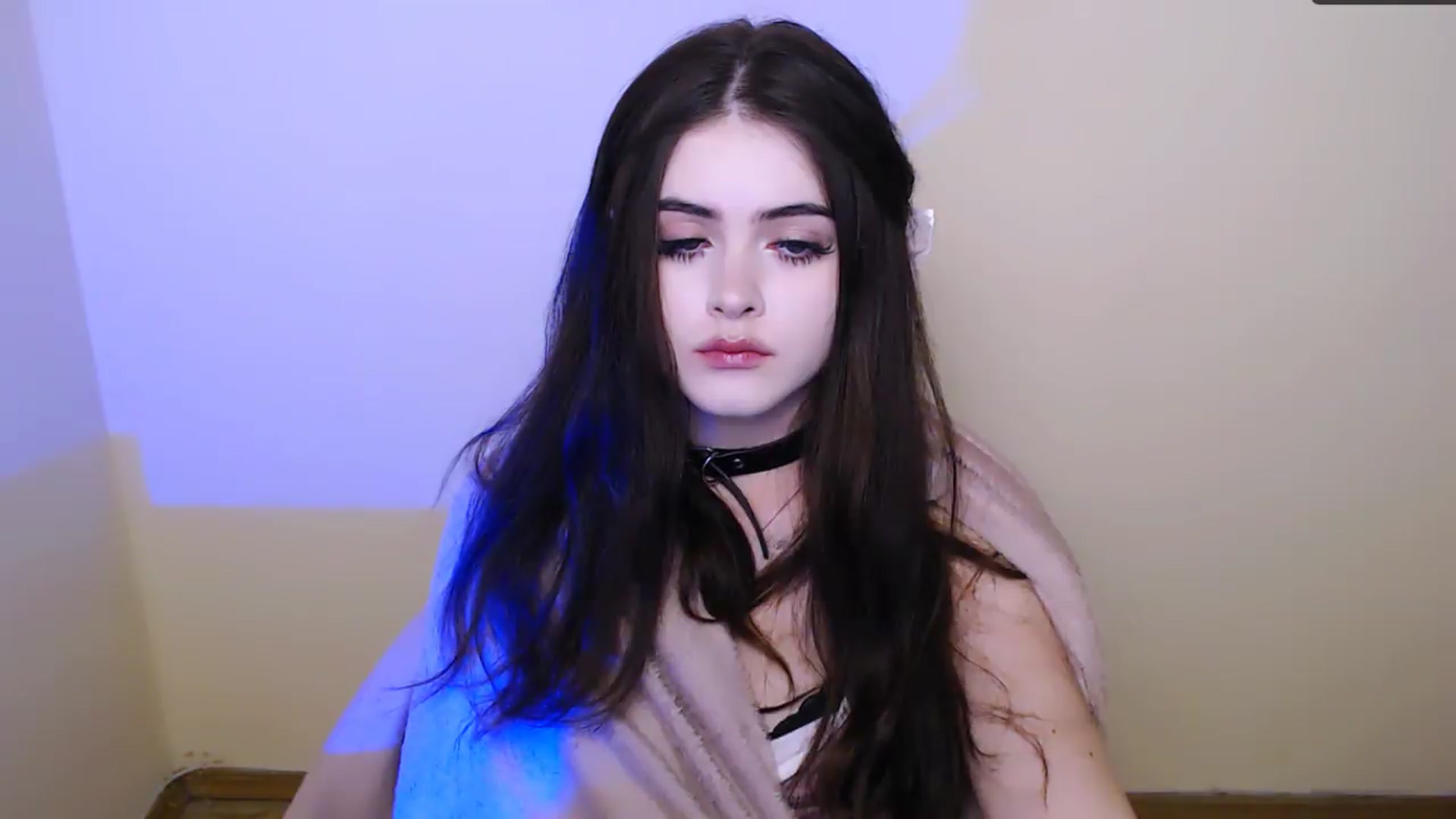 Gallery image thumbnail from LunnaBelle's myfreecams stream on, 05/28/2026, 17:16 image 19 of 20