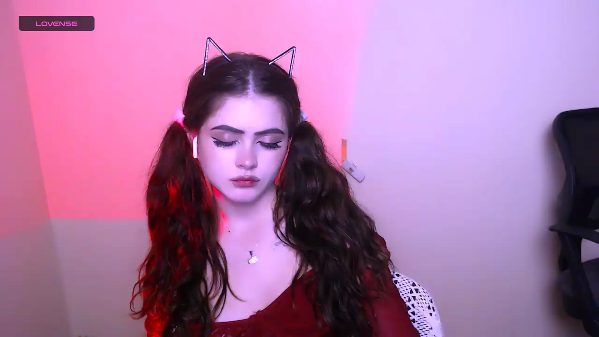 Gallery image thumbnail from LunnaBelle's myfreecams stream on, 07/17/2026, 24:43 image 18 of 20