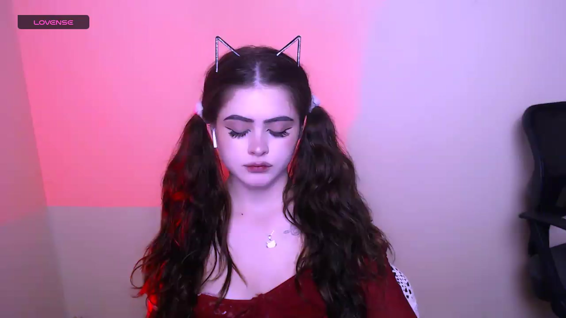 Gallery image thumbnail from LunnaBelle's myfreecams stream on, 07/17/2026, 24:43 image 9 of 20
