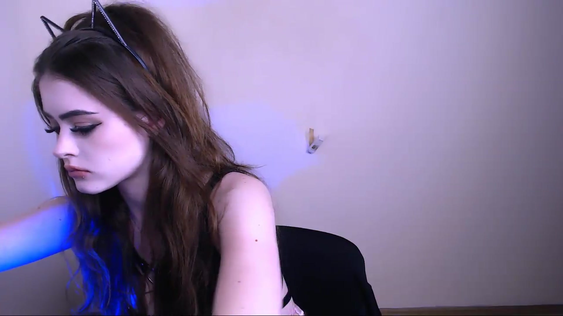 Gallery image thumbnail from LunnaBelle's myfreecams stream on, 08/24/2026, 03:21 image 4 of 20