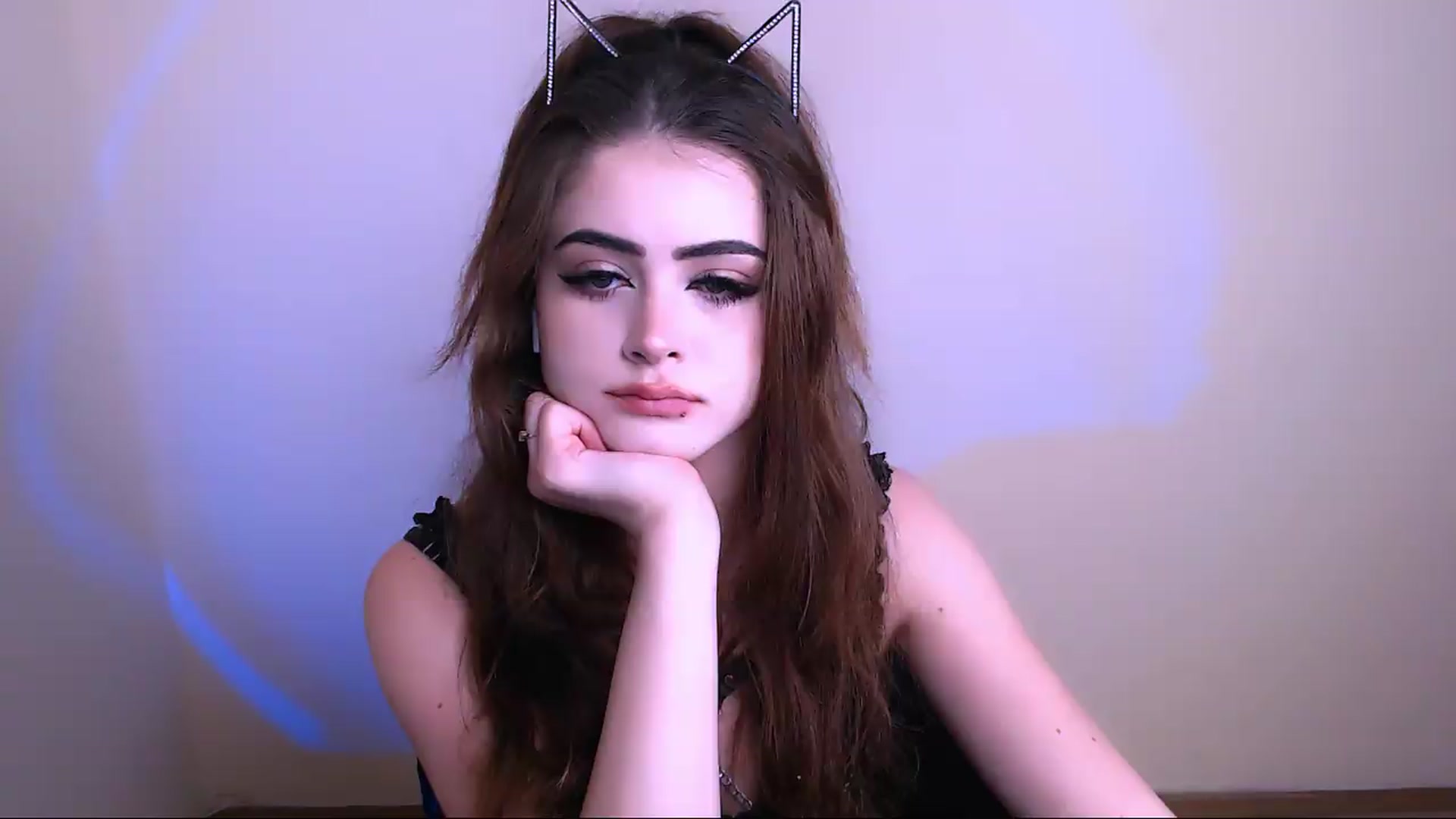 Gallery image thumbnail from LunnaBelle's myfreecams stream on, 08/24/2026, 03:21 image 1 of 20