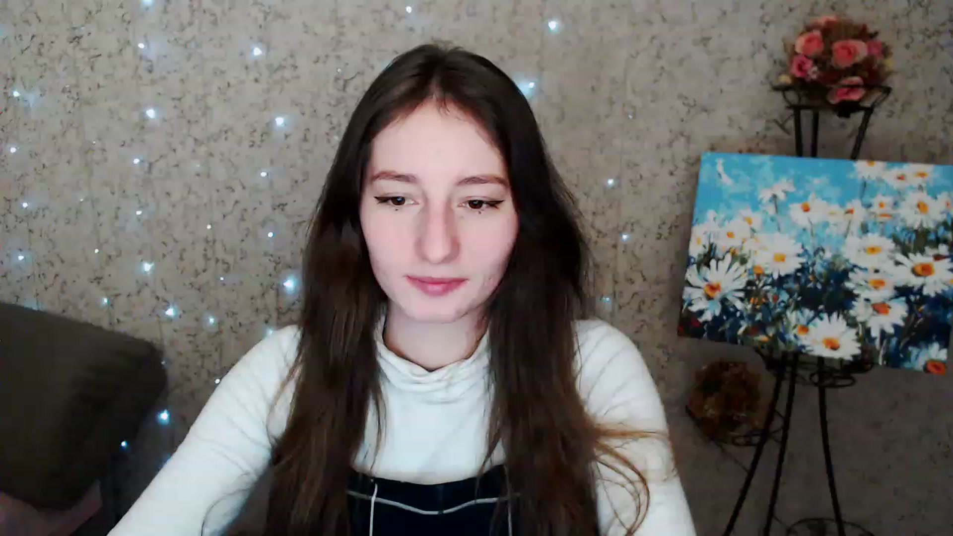 Gallery image thumbnail from Lunnaa_xx's myfreecams stream on, 12/20/2022, 15:19 image 13 of 20