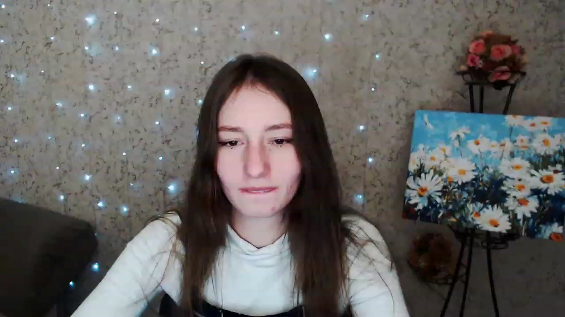 Gallery image thumbnail from Lunnaa_xx's myfreecams stream on, 12/20/2022, 15:19 image 9 of 20
