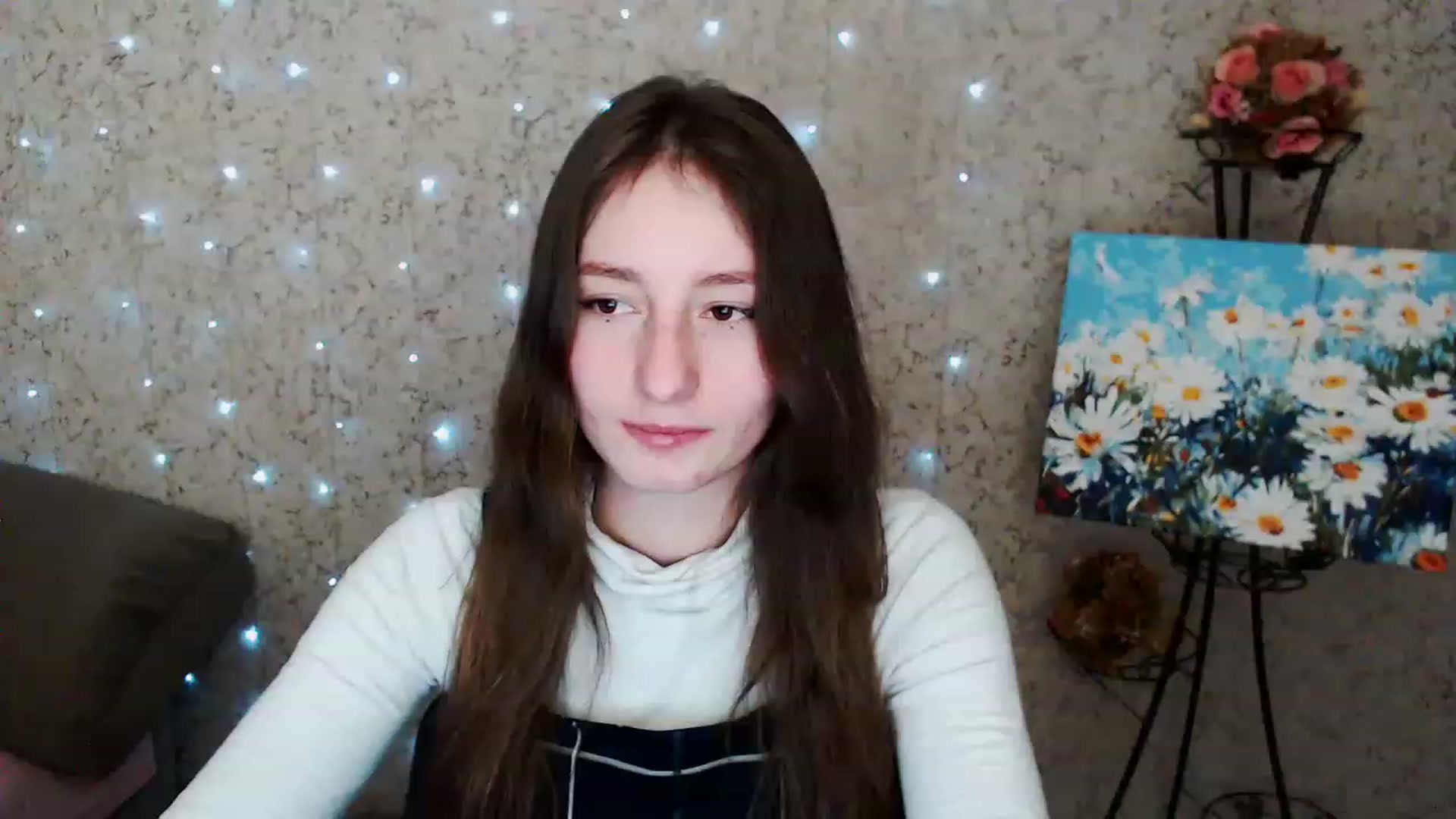Gallery image thumbnail from Lunnaa_xx's myfreecams stream on, 12/20/2022, 15:19 image 17 of 20