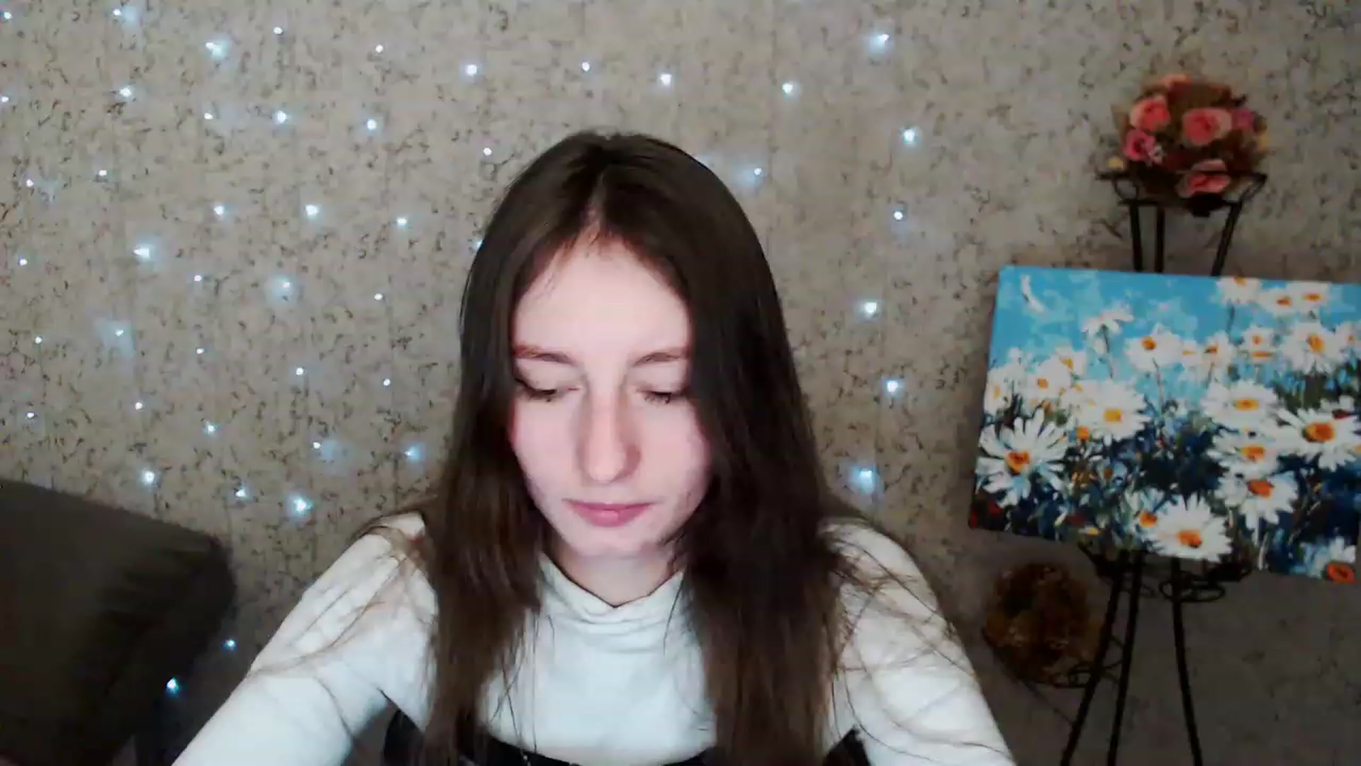 Gallery image thumbnail from Lunnaa_xx's myfreecams stream on, 12/20/2022, 15:19 image 8 of 20