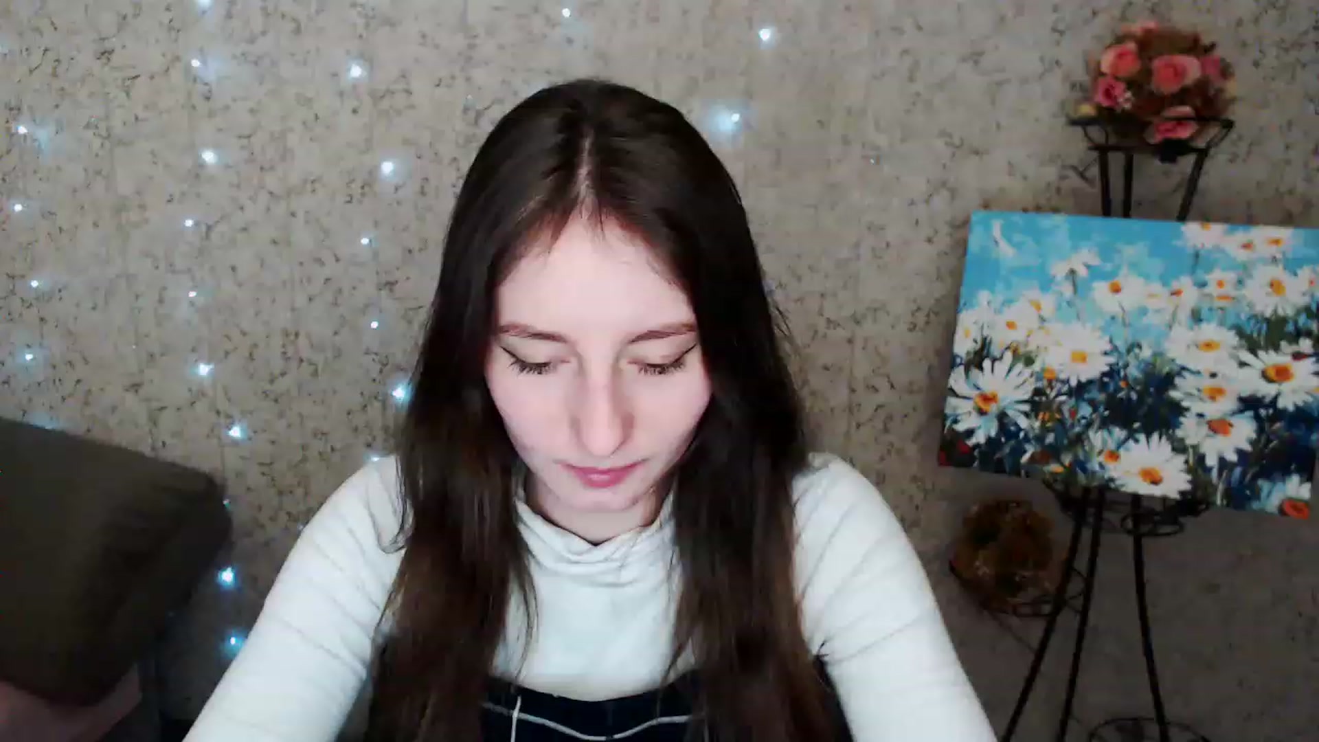 Gallery image thumbnail from Lunnaa_xx's myfreecams stream on, 12/20/2022, 15:19 image 14 of 20