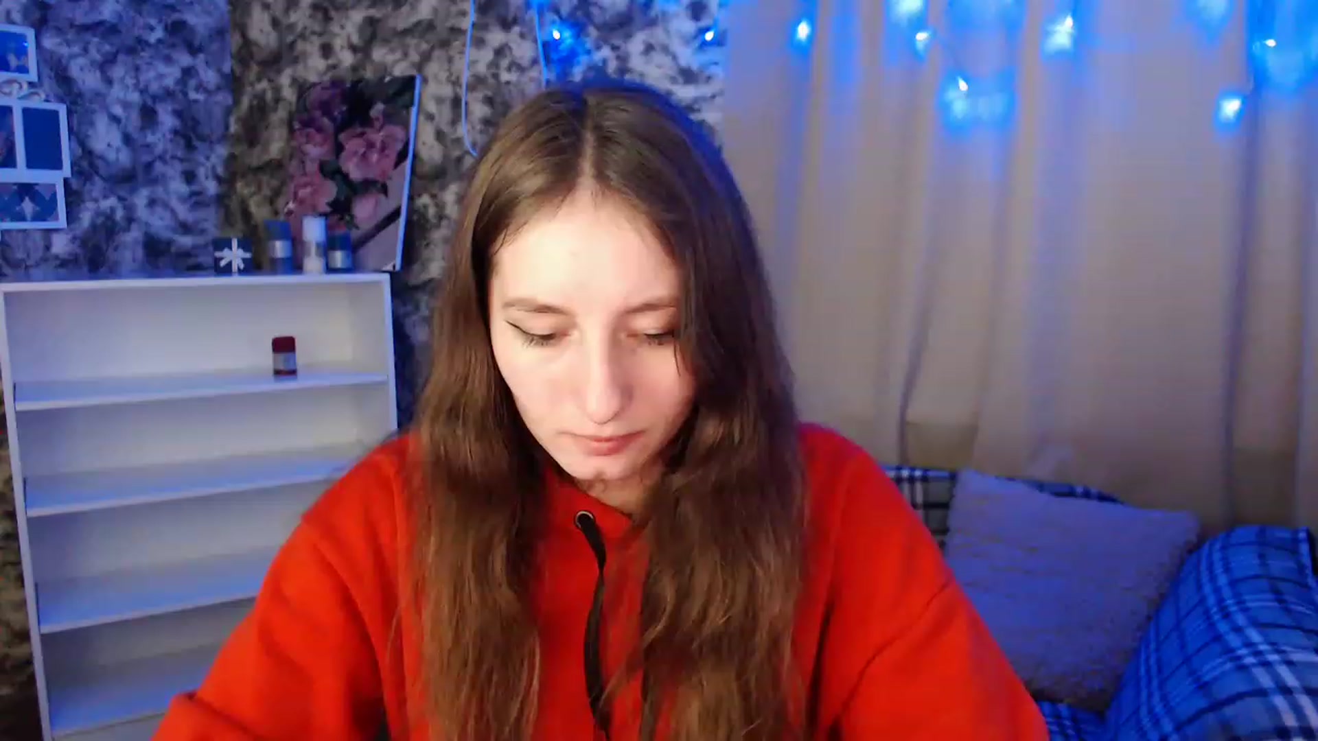 Gallery image thumbnail from Lunnaa_xx's myfreecams stream on, 12/22/2022, 17:44 image 8 of 20