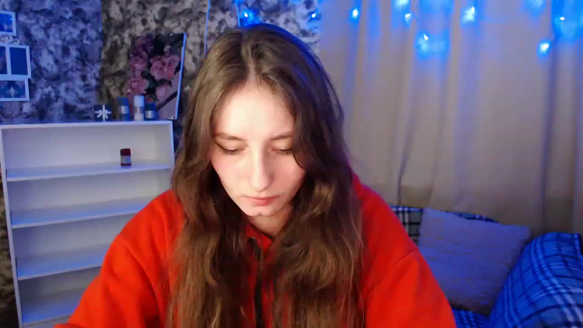 Gallery image thumbnail from Lunnaa_xx's myfreecams stream on, 12/22/2022, 17:44 image 17 of 20