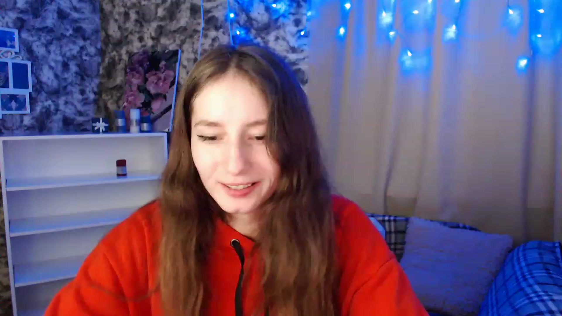 Gallery image thumbnail from Lunnaa_xx's myfreecams stream on, 12/22/2022, 17:44 image 2 of 20