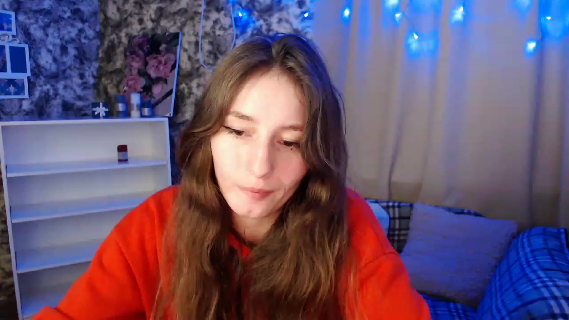 Gallery image thumbnail from Lunnaa_xx's myfreecams stream on, 12/22/2022, 17:44 image 18 of 20