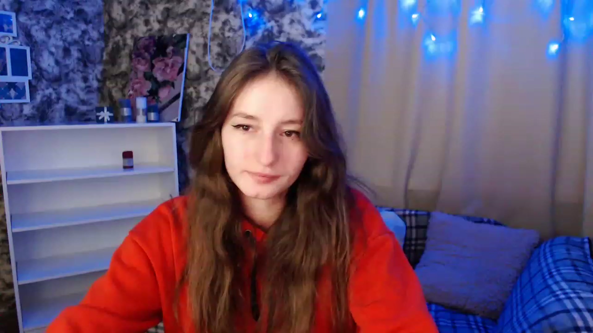 Gallery image thumbnail from Lunnaa_xx's myfreecams stream on, 12/22/2022, 17:44 image 19 of 20