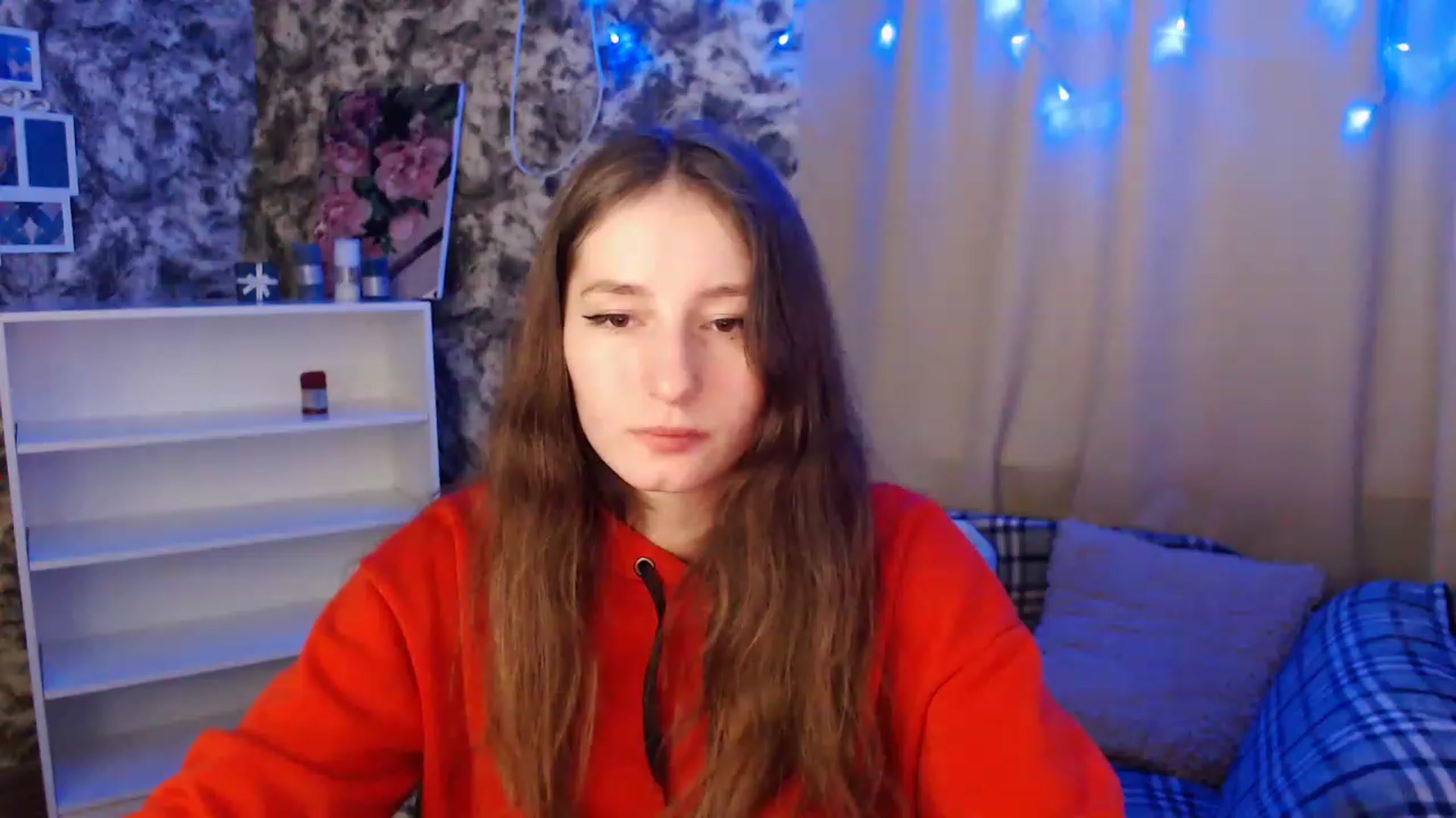 Gallery image thumbnail from Lunnaa_xx's myfreecams stream on, 12/22/2022, 17:44 image 4 of 20
