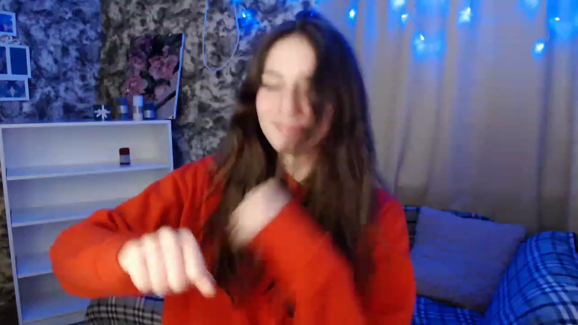 Gallery image thumbnail from Lunnaa_xx's myfreecams stream on, 12/22/2022, 17:44 image 11 of 20
