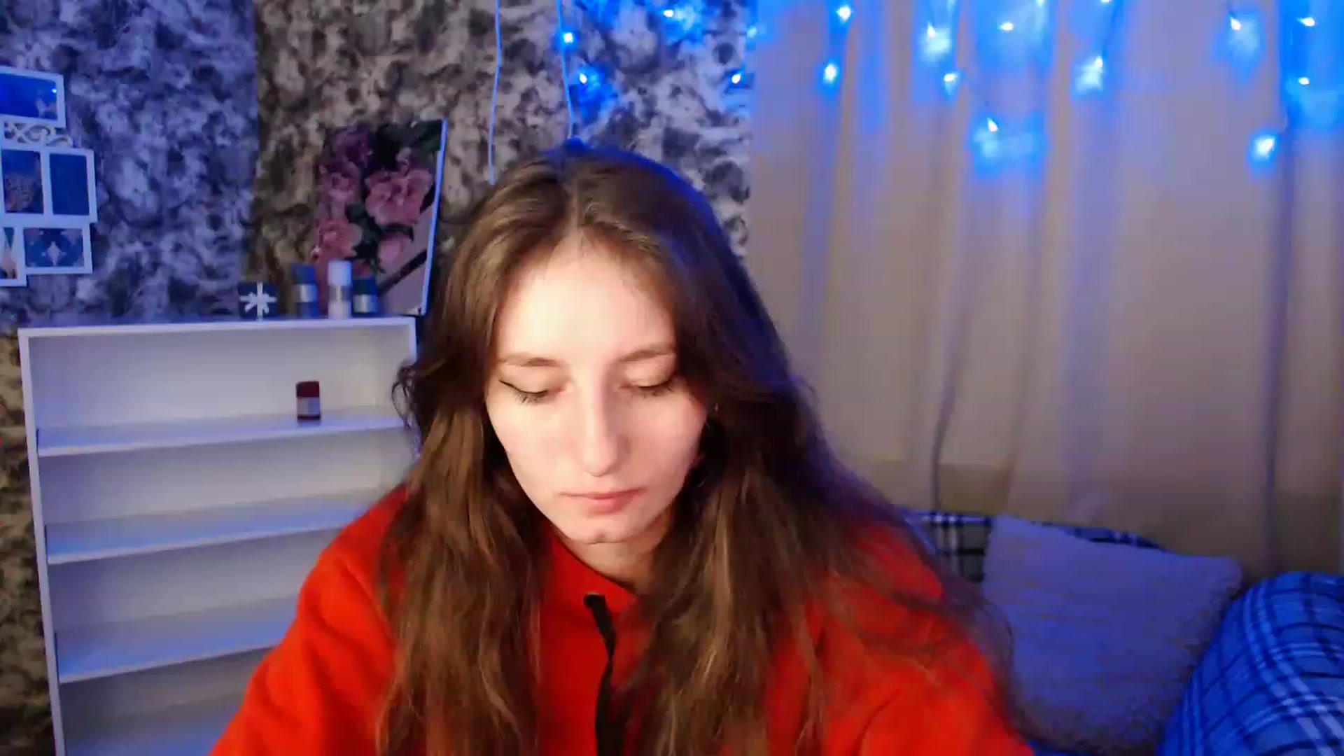 Gallery image thumbnail from Lunnaa_xx's myfreecams stream on, 12/22/2022, 18:46 image 13 of 20