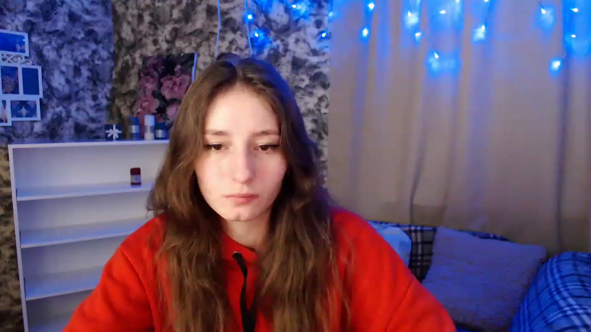 Gallery image thumbnail from Lunnaa_xx's myfreecams stream on, 12/22/2022, 18:46 image 1 of 20