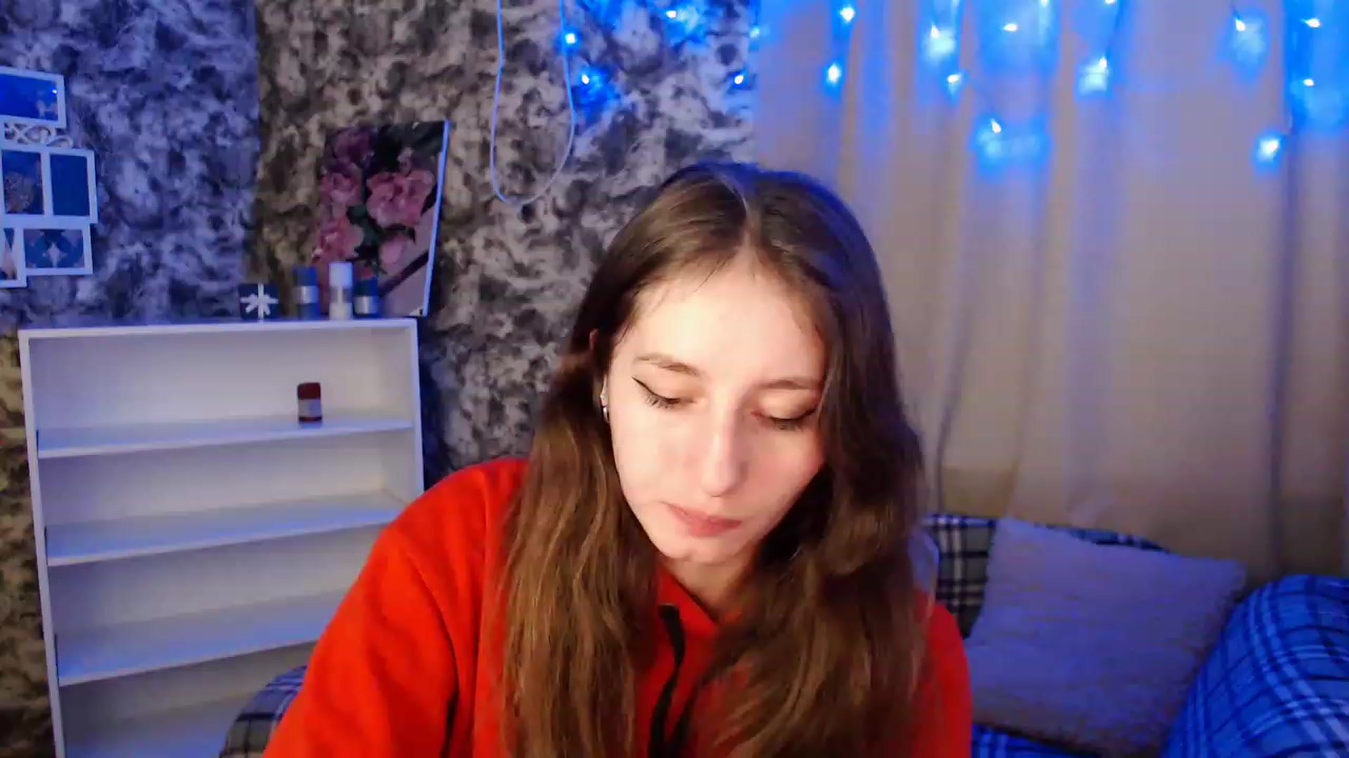 Gallery image thumbnail from Lunnaa_xx's myfreecams stream on, 12/22/2022, 18:46 image 4 of 20