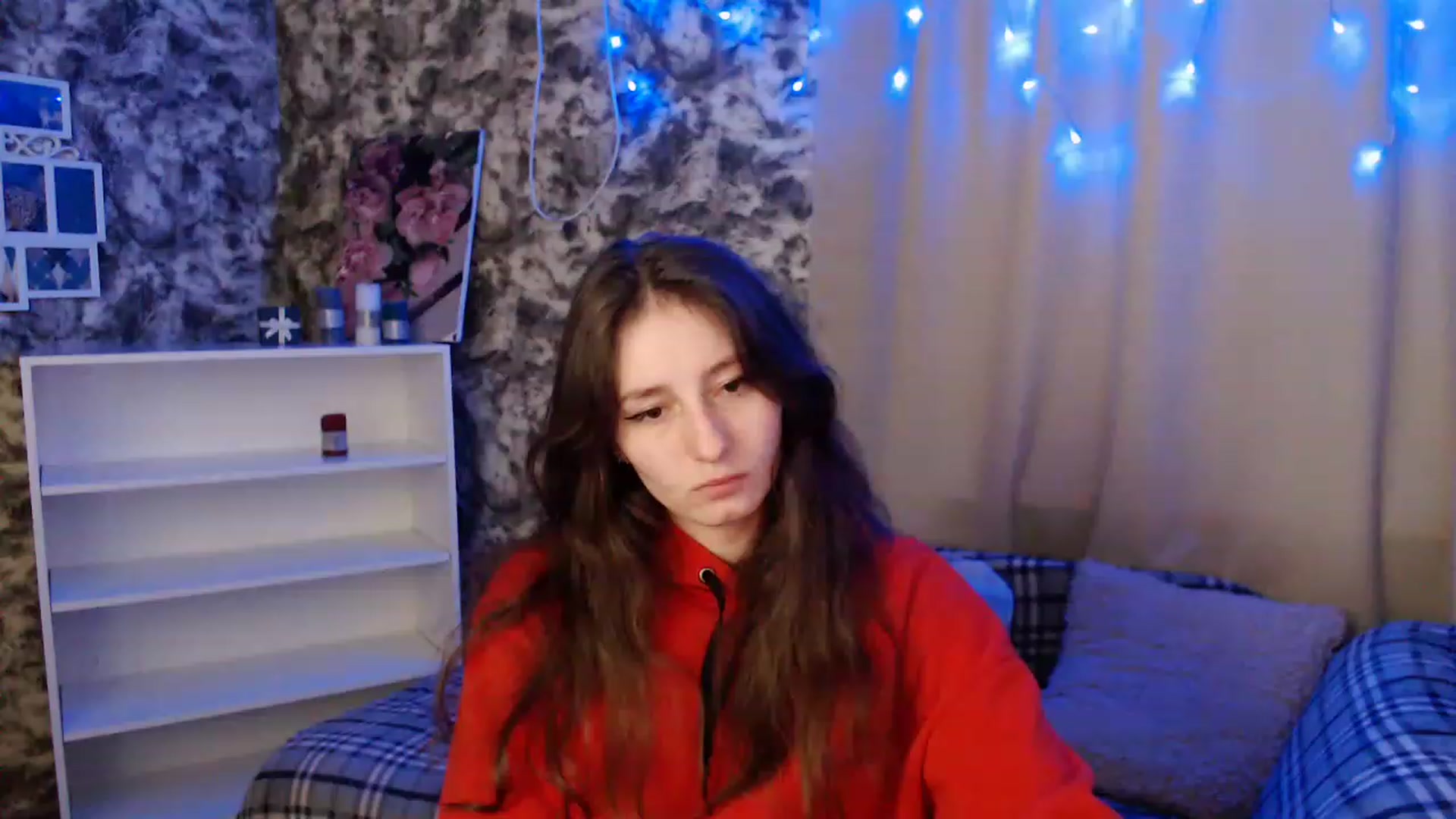 Gallery image thumbnail from Lunnaa_xx's myfreecams stream on, 12/22/2022, 18:46 image 19 of 20