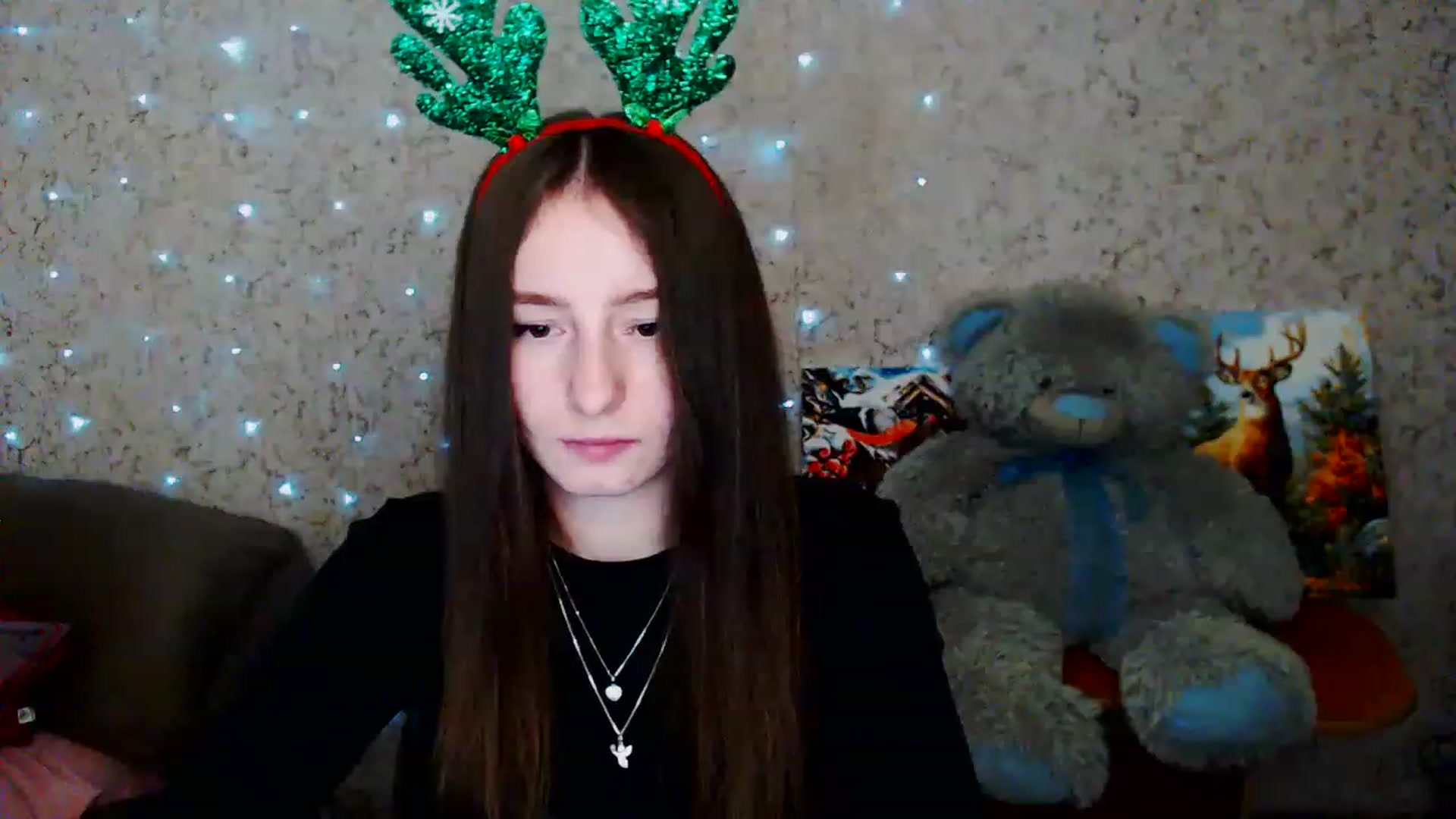 Gallery image thumbnail from Lunnaa_xx's myfreecams stream on, 12/25/2022, 21:41 image 20 of 20