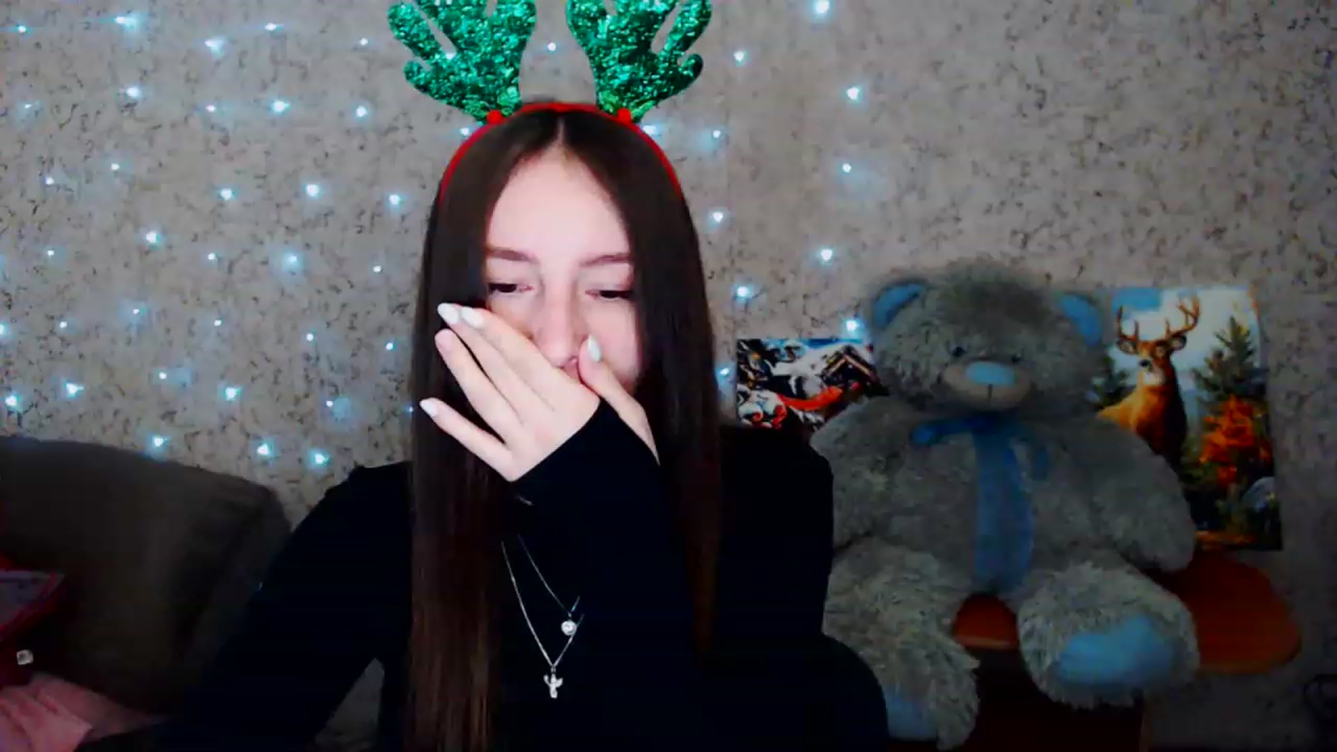 Gallery image thumbnail from Lunnaa_xx's myfreecams stream on, 12/25/2022, 21:41 image 1 of 20